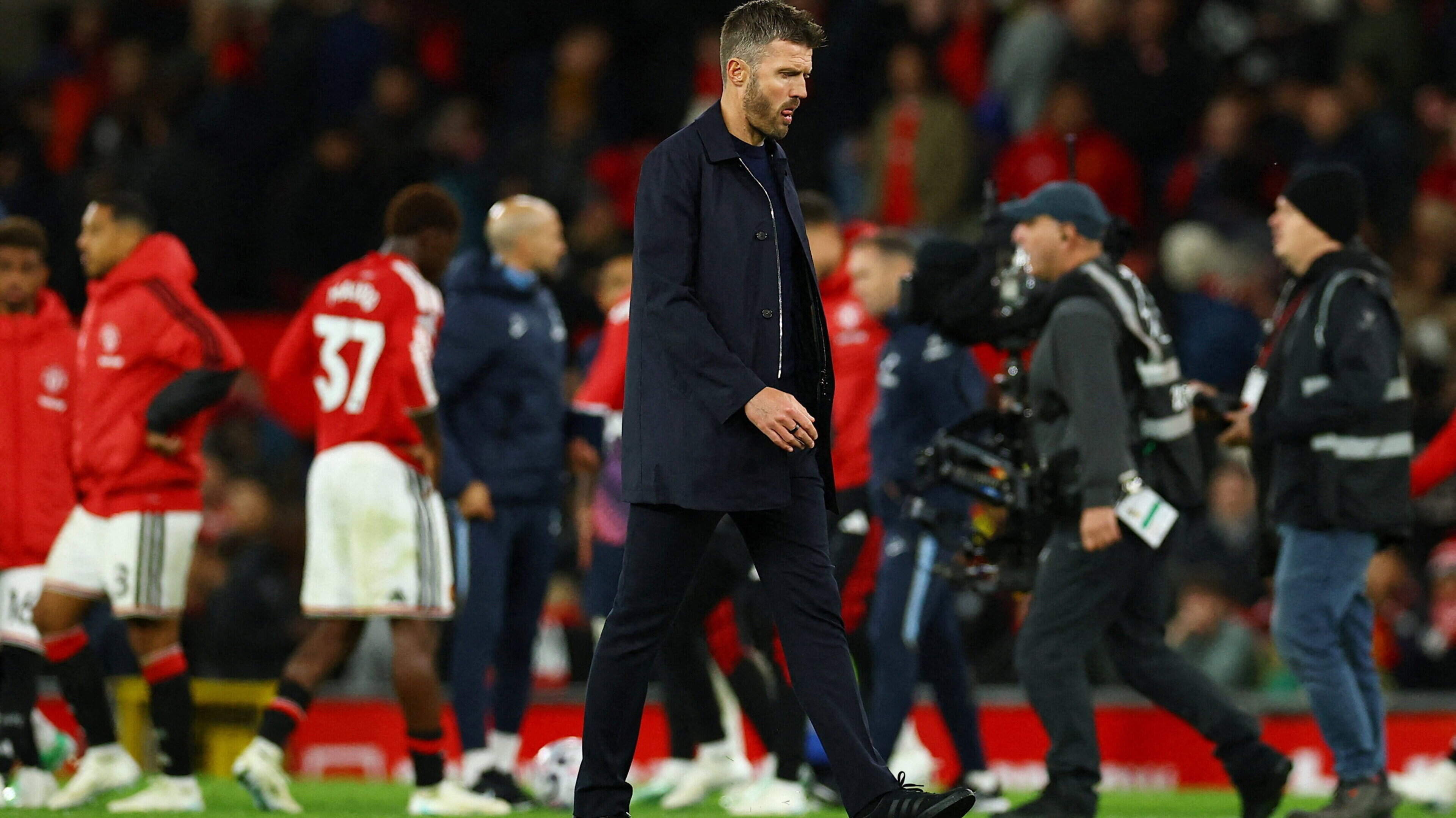 Pressure increases on Michael Carrick after Manchester United fail to beat ten-man Spurs