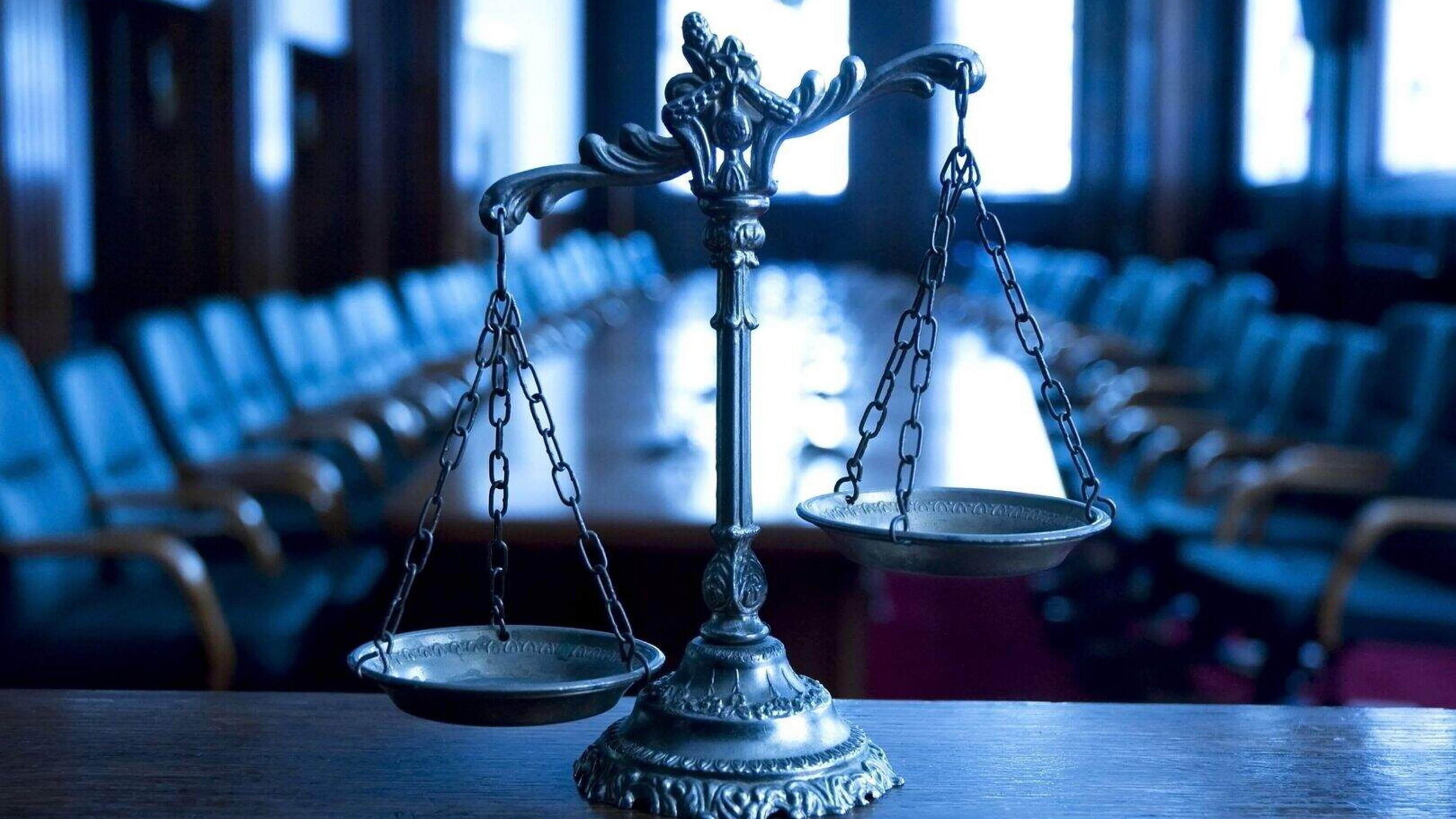 New York lawyer’s case over detached retina and concussion after fall at Kerry Airbnb is thrown out by US court