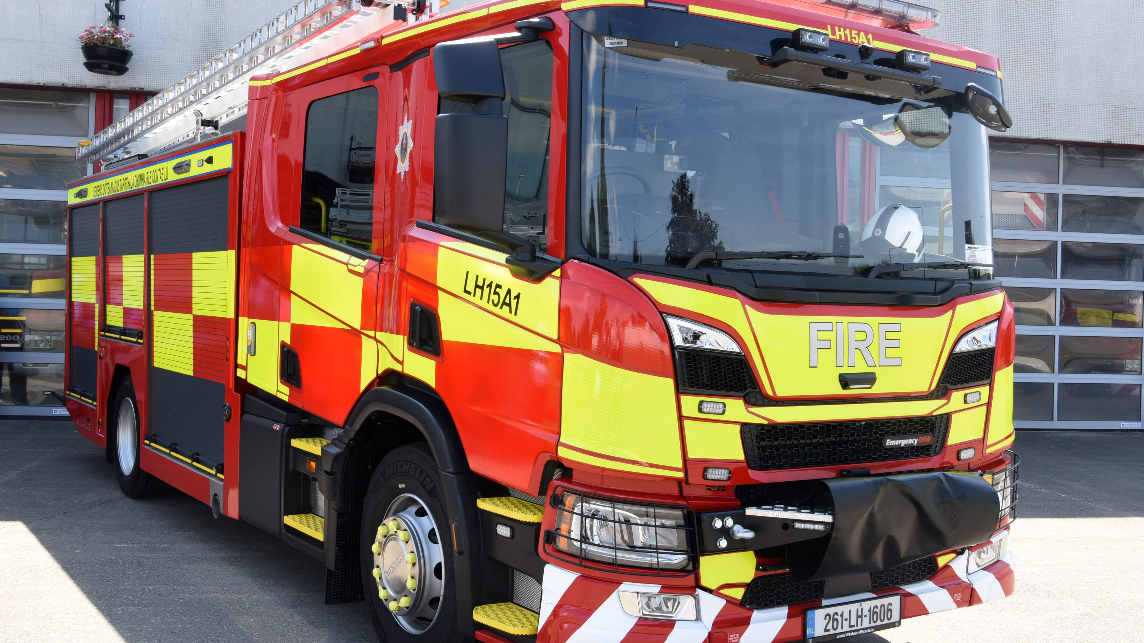 Emergency services respond to massive blaze near Laois housing estate