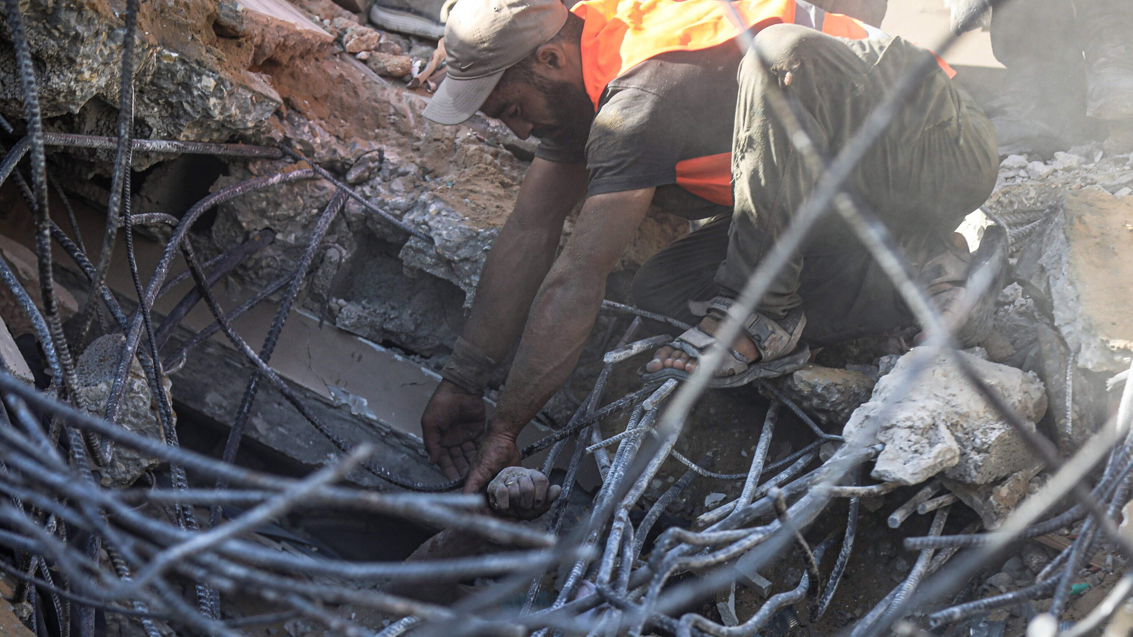 ‘I saw women and children alive in the rubble. With equipment, they would have been saved’ – deadly building collapse highlights misery of life in Gaza