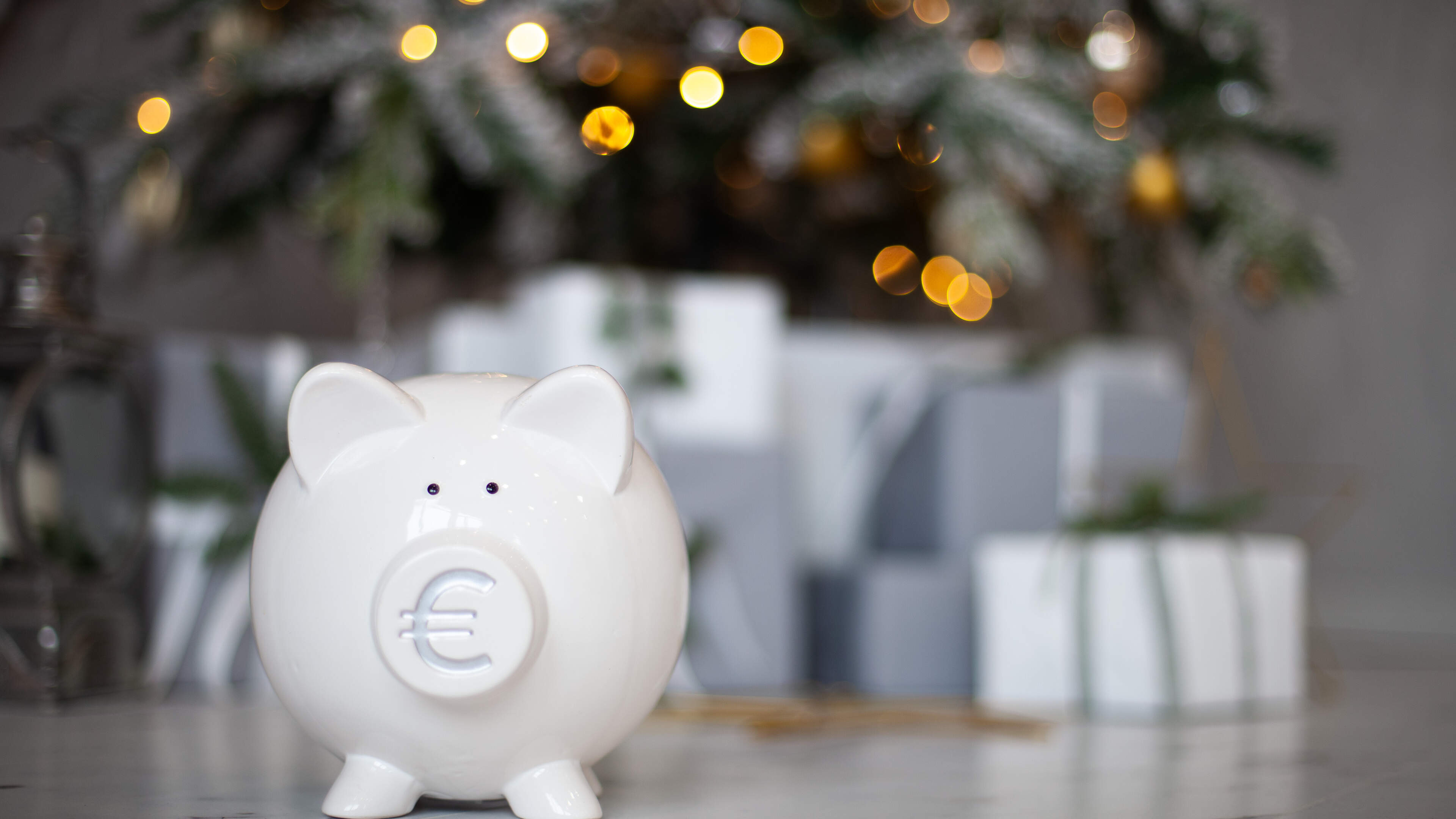 The big €2,000 challenge: how to save thousands in the run-up to Christmas