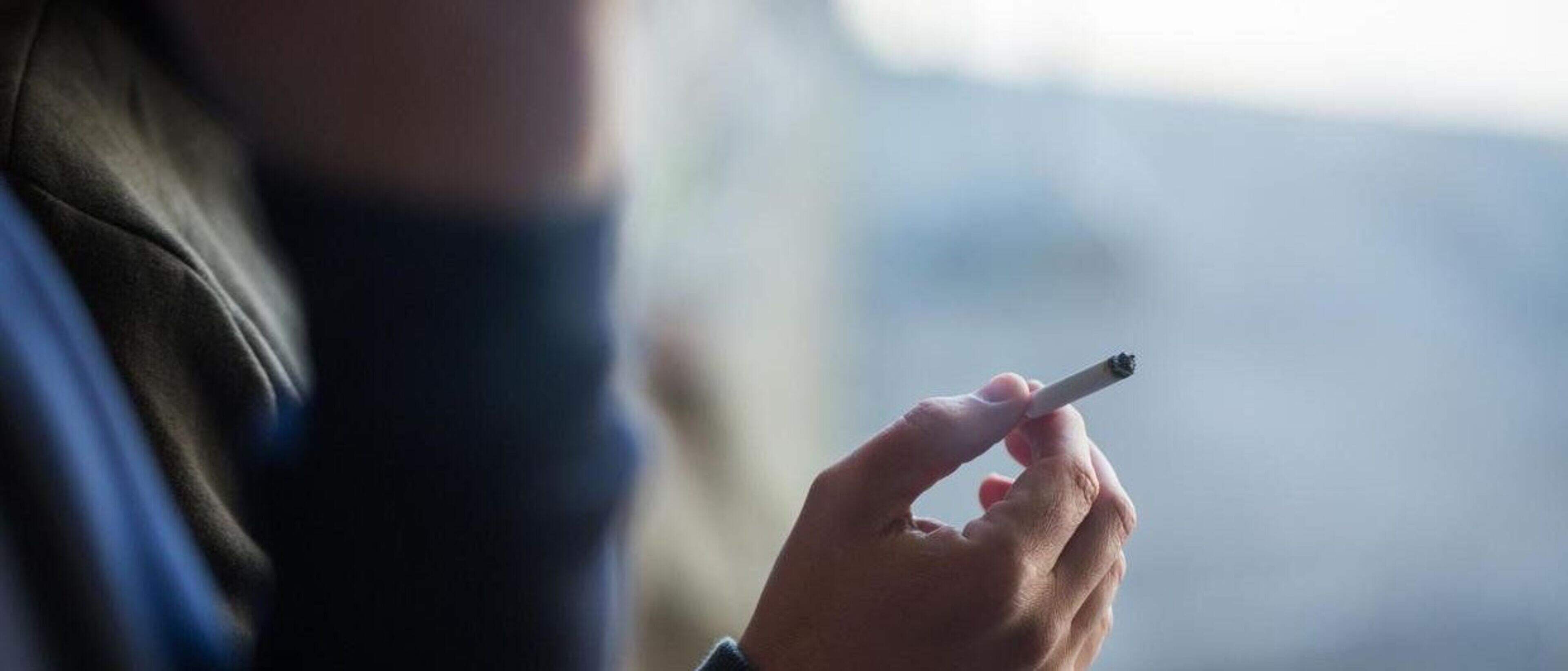 sensitive to cigarette smoke Does tobacco smoke cause you problems with your asthma? If it does, you're  not alone! More than half of you tell us that it makes your symptoms worse. Cigarette  smoke can increase
