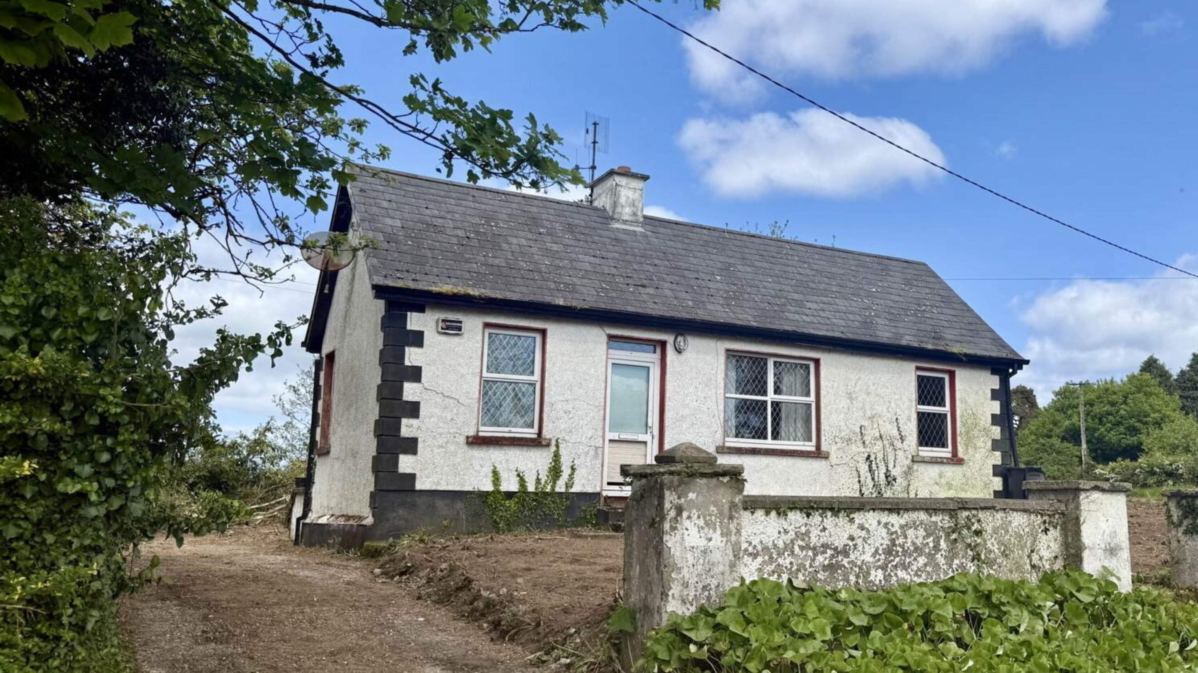 Wexford ‘fixer upper’ cottage sold for €140,000 following competitive online auction