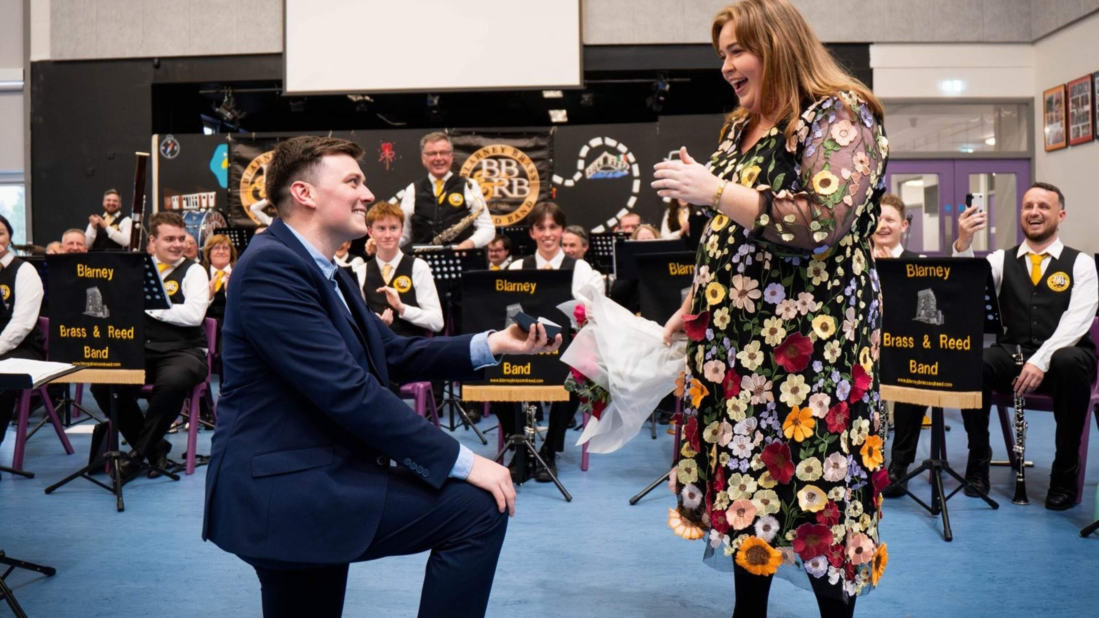 Kerry woman's delight at surprise proposal on stage at the end of her choir's performance
