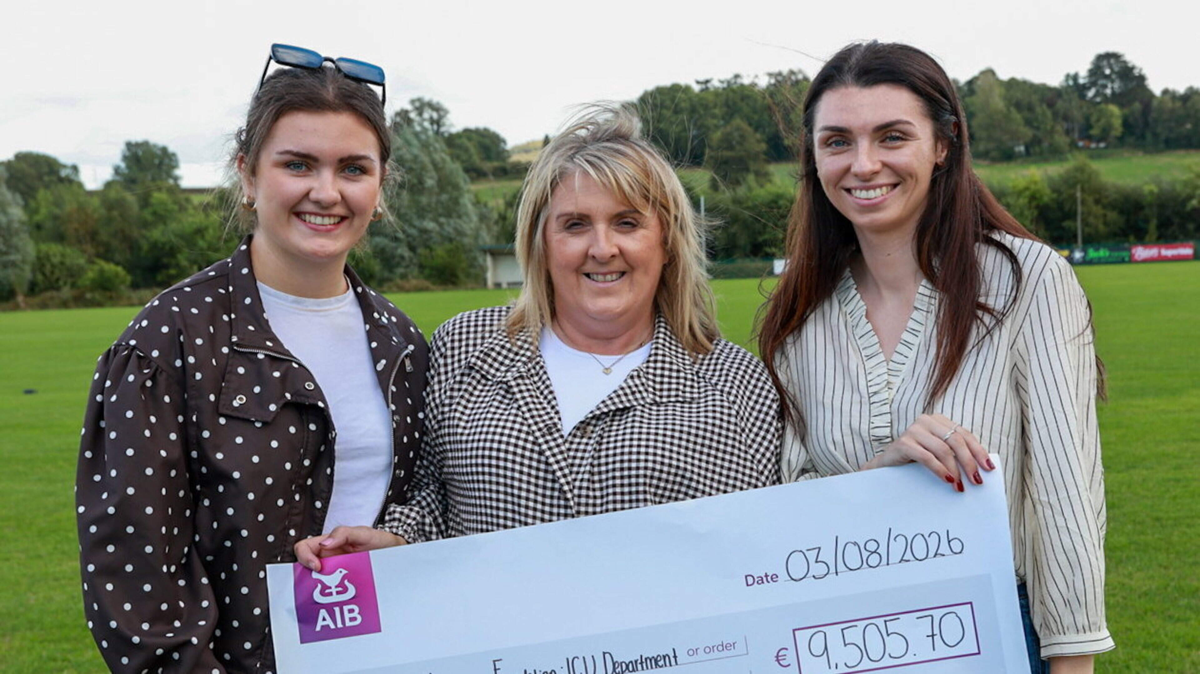 Wexford family fundraiser delivers €9,500 to St Vincent’s ICU Department in memory of Des Furlong