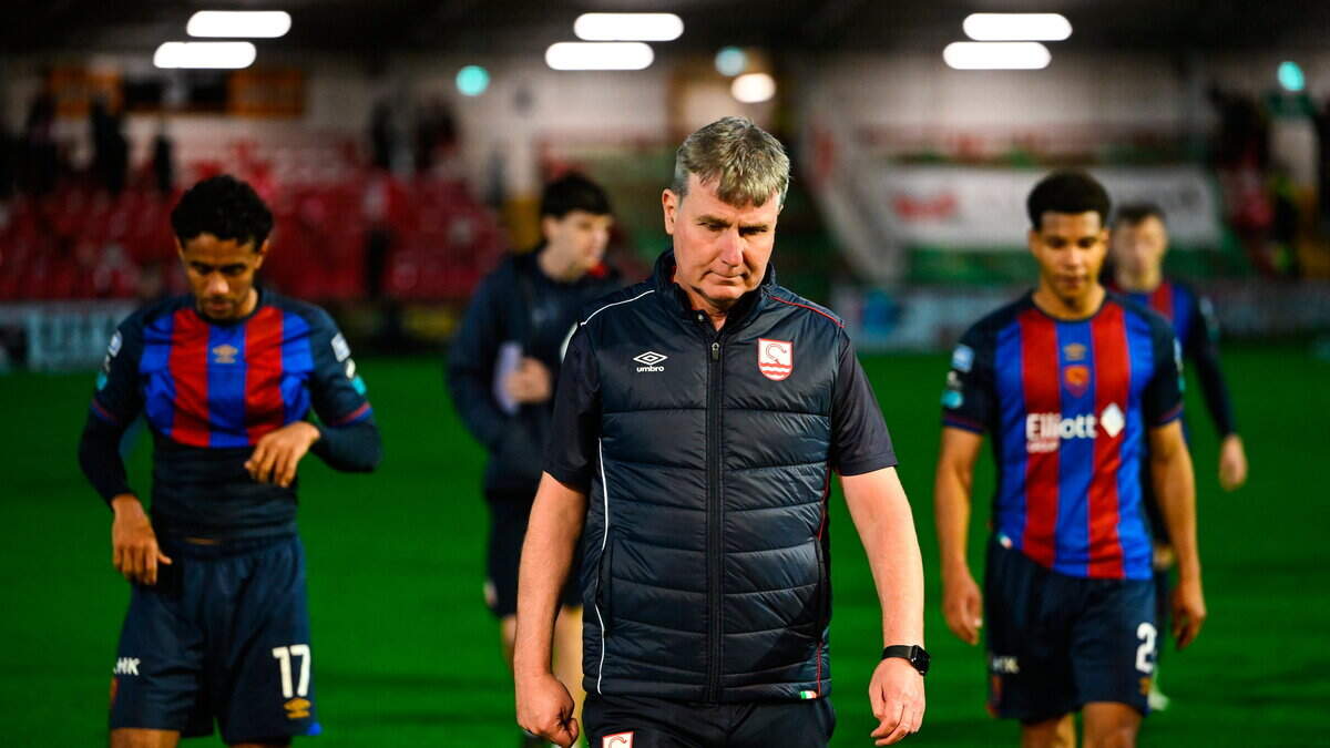Stand-in skipper Patrick McClean steps out of the shadows to lead the way as Derry end Saints' title hopes