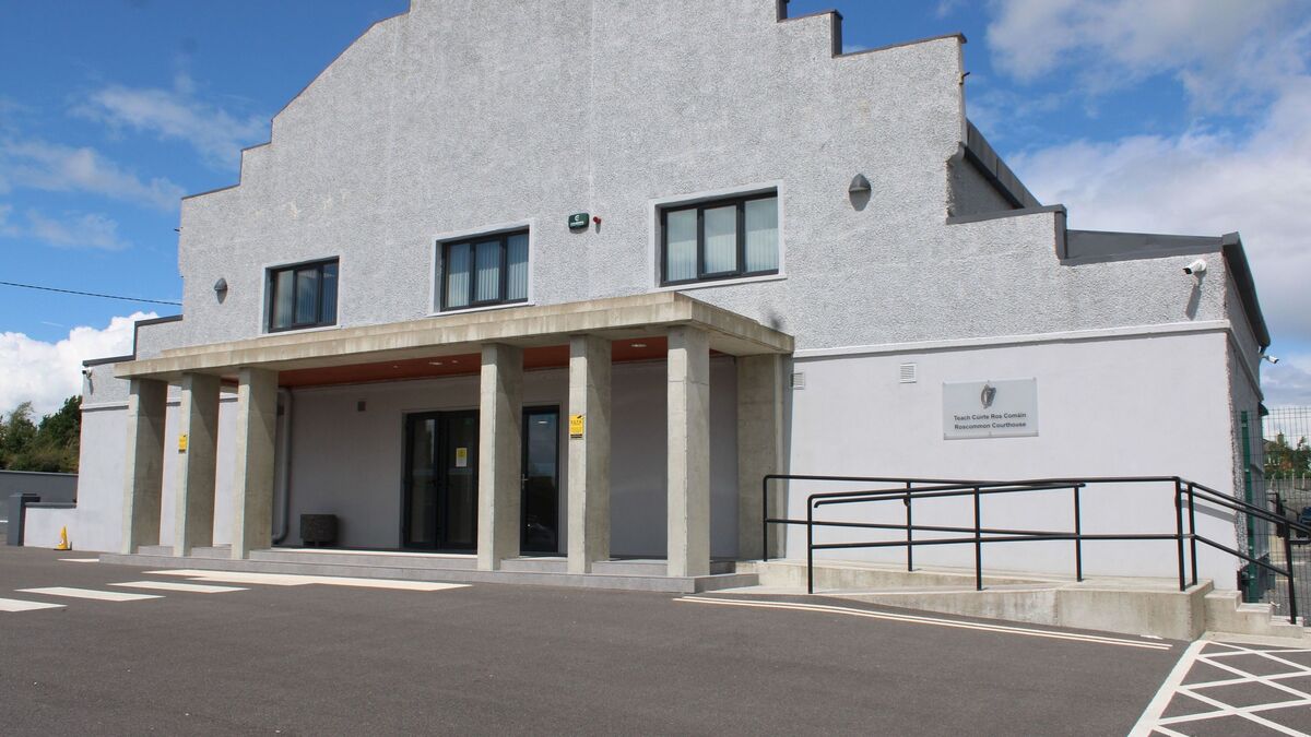 Man who exposed himself to girl avoids jail