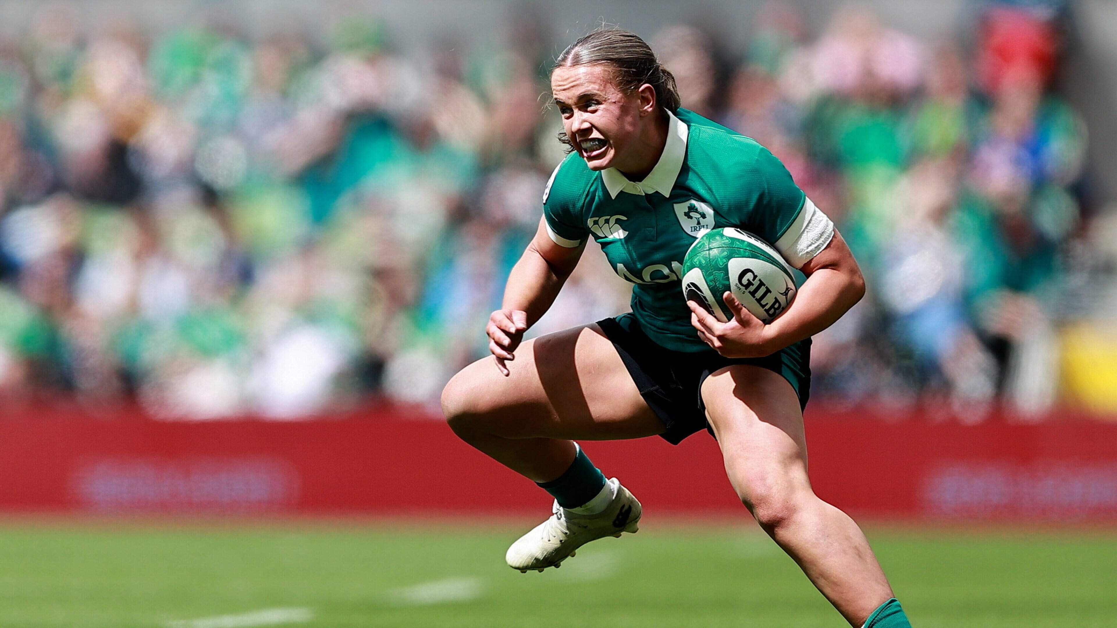 Wexford pair Robyn O'Connor and Katie Whelan on IRFU's list of centrally contracted players