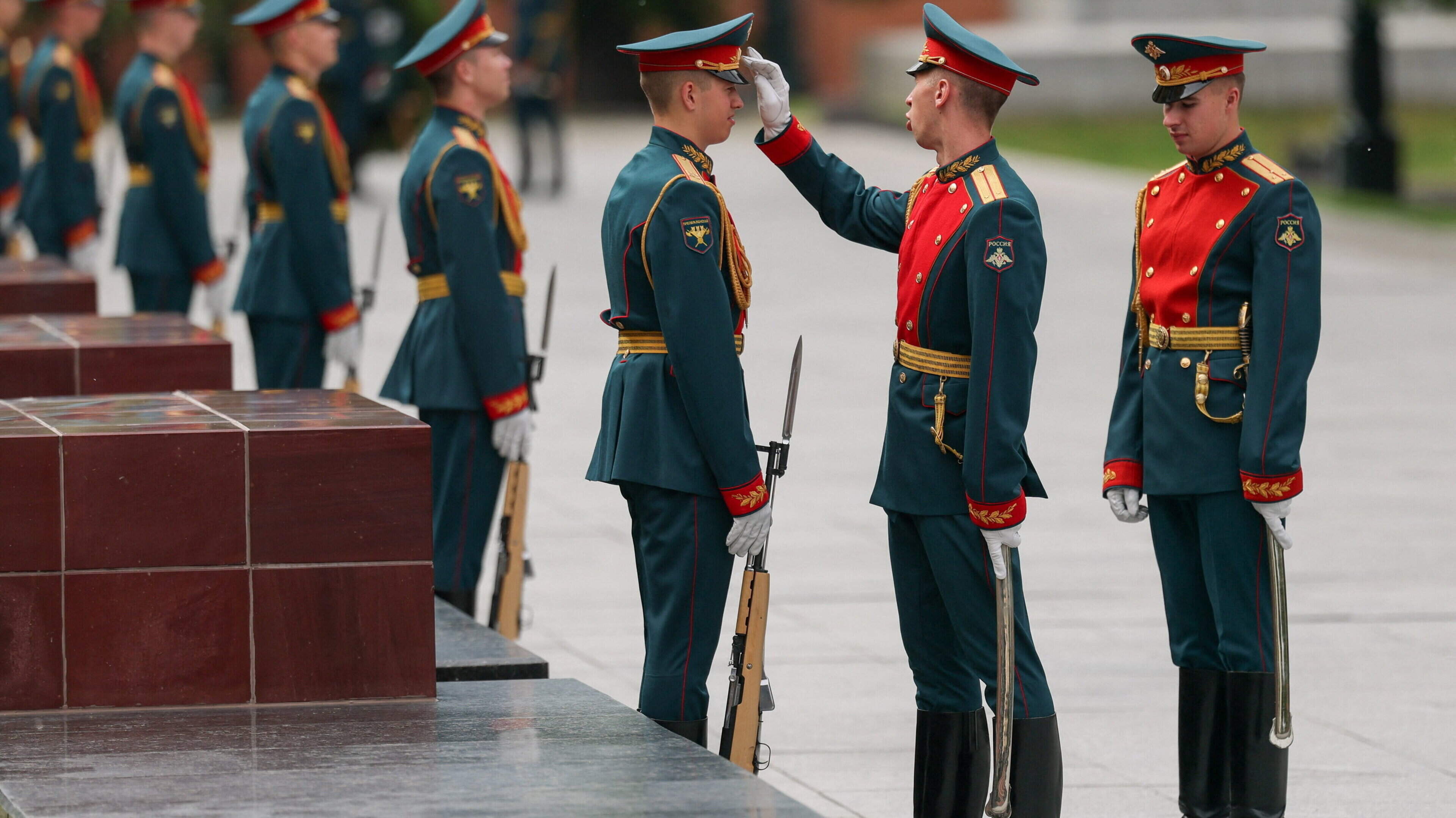Moscow considers working age of 12 to solve wartime jobs crisis
