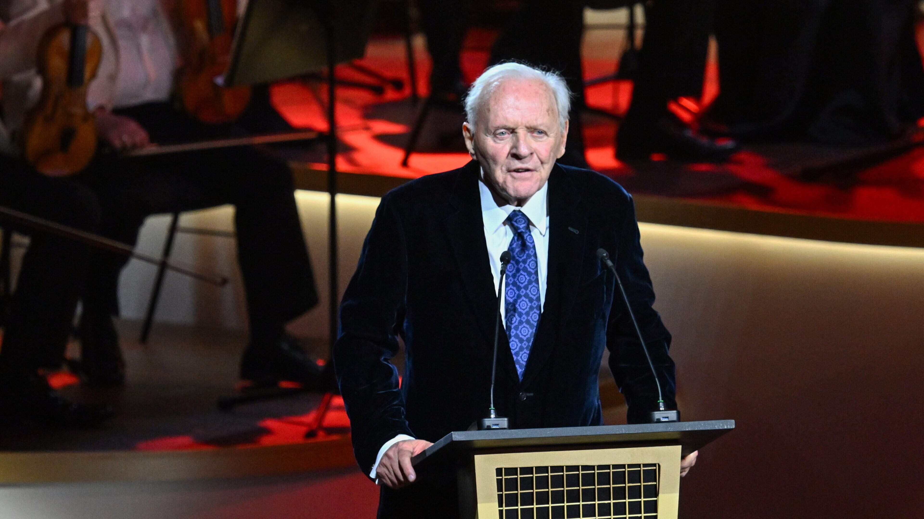 ‘I could have taken out a whole family’  – Anthony Hopkins says horrifying drunken incident changed his life