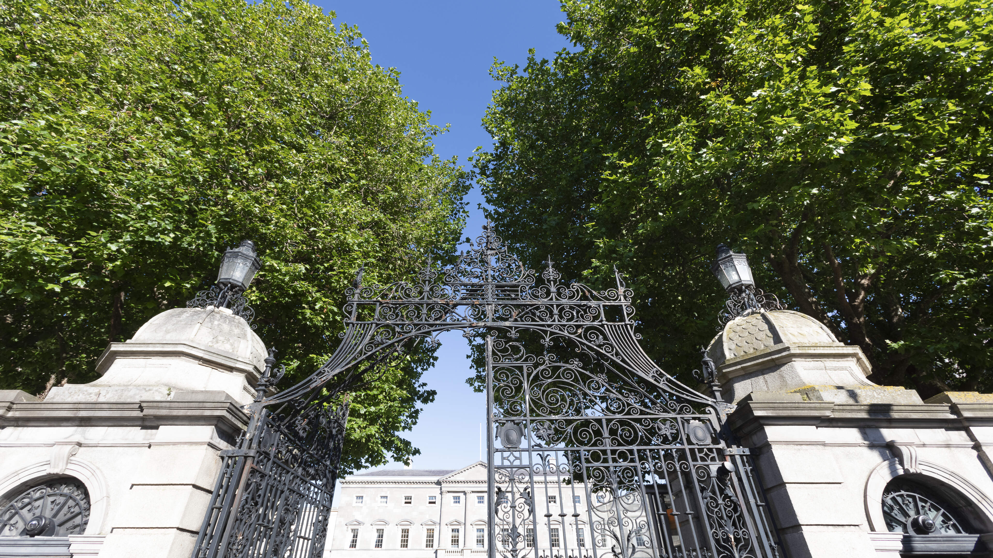 Unions reject derogation bid as strike threat leaves Dáil and Seanad facing shutdown on Wednesday