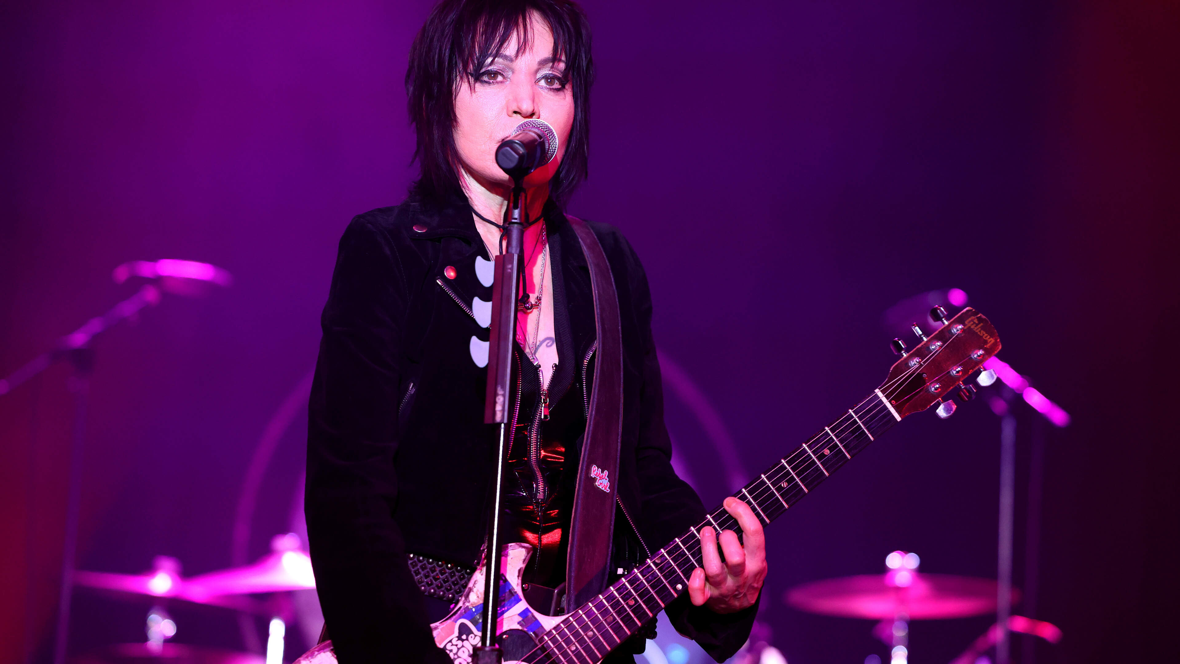 Joan Jett: ‘Men find girls playing rock’n’roll threatening’