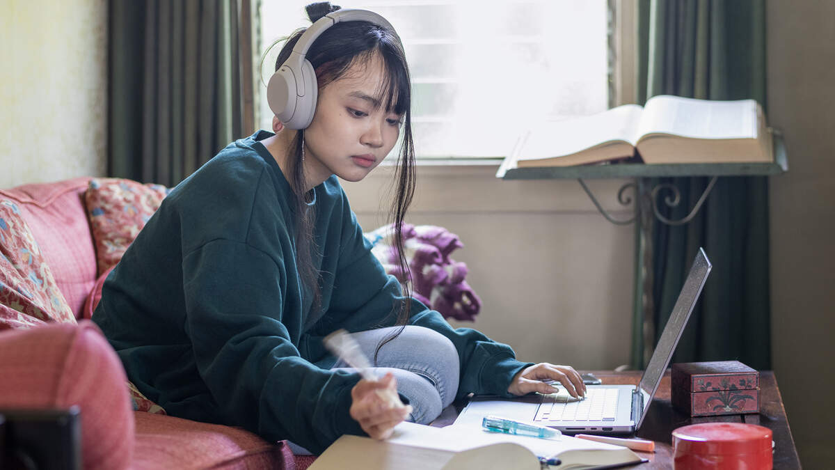College gadget time – we pick the laptops and other devices that students can rely on without paying premium prices