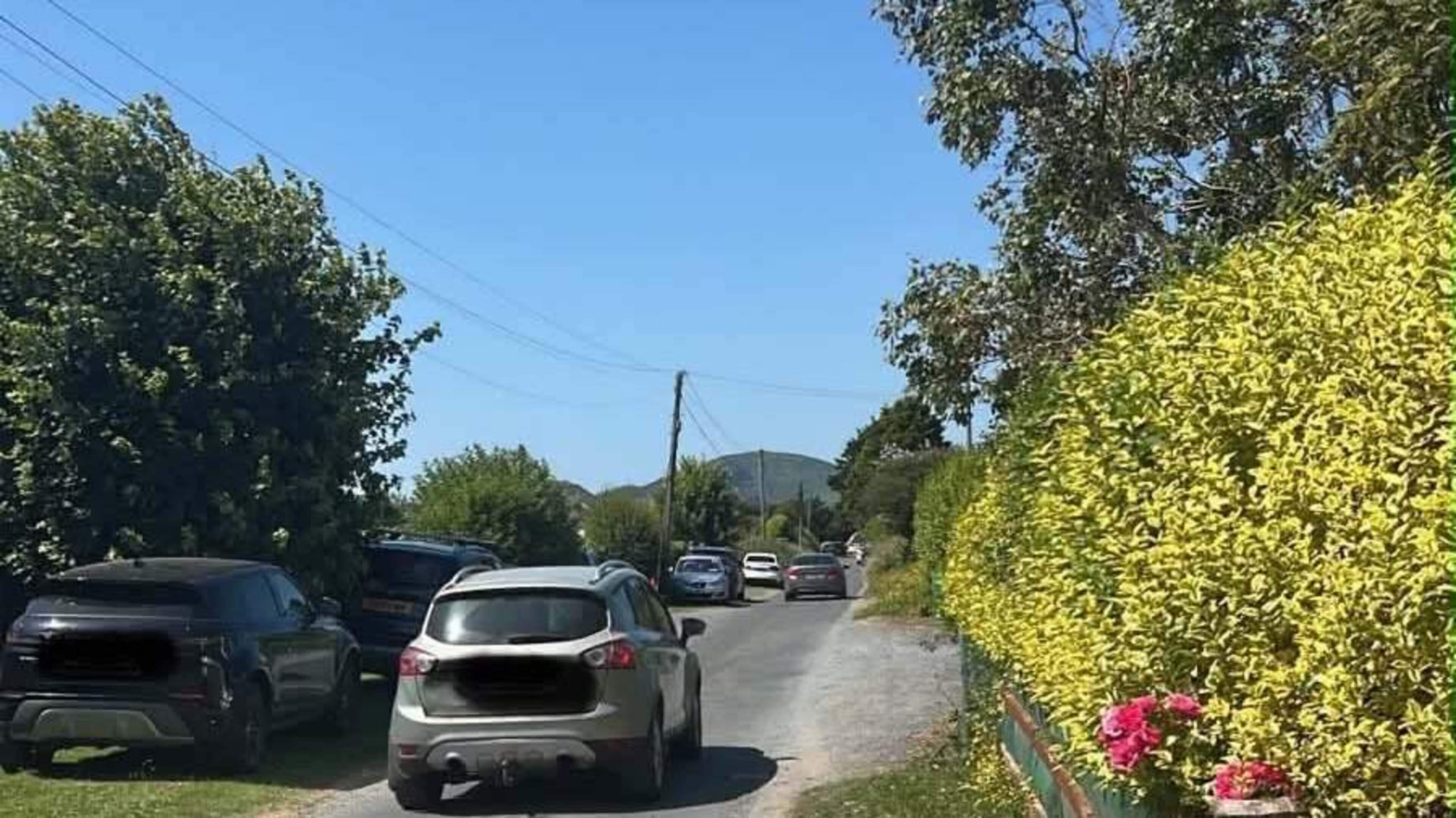 Mayhem at popular north Louth beach as heatwave sees crowds flocking to the seaside