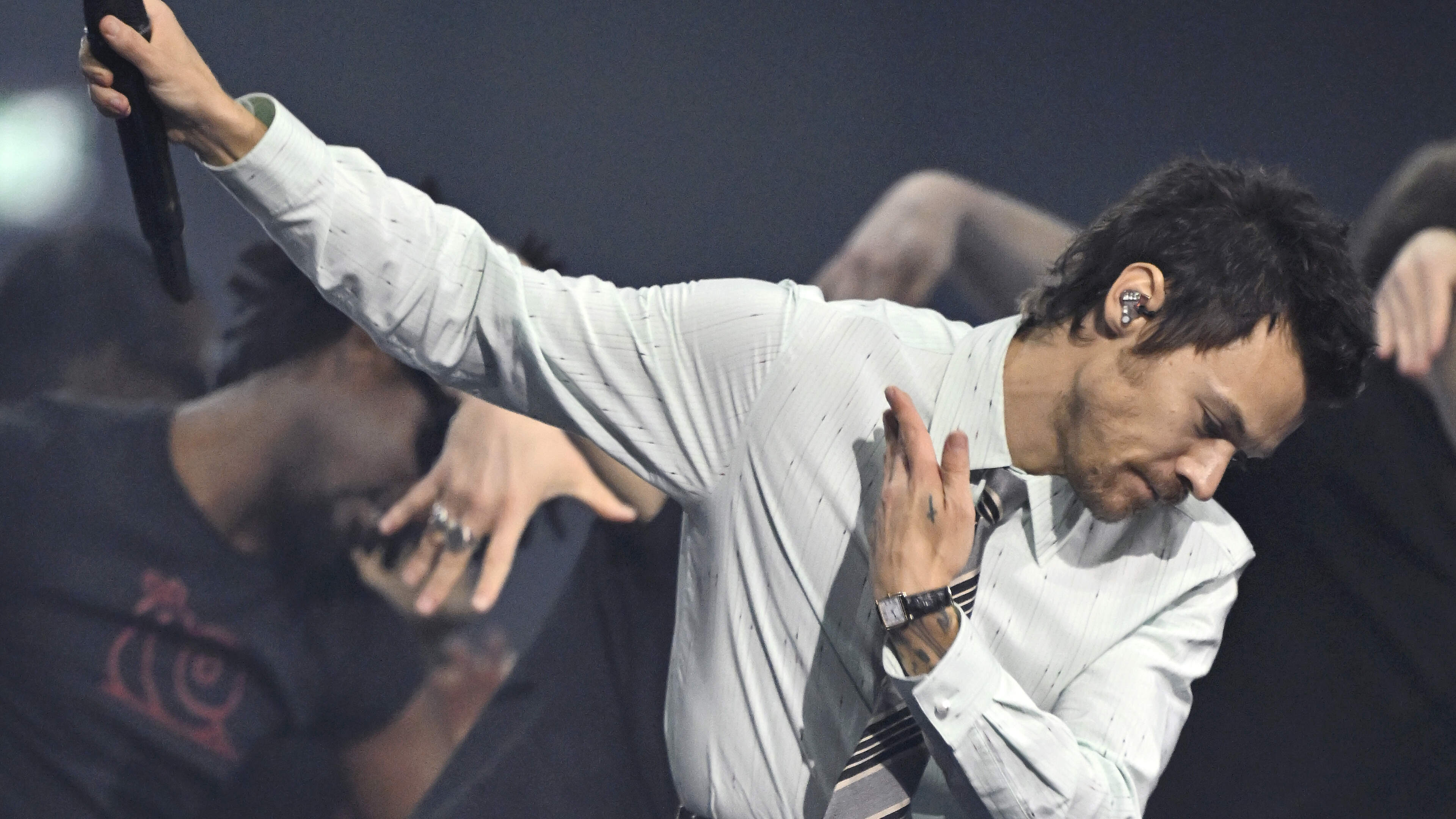 Harry Styles and other megastars now expect you to come to them