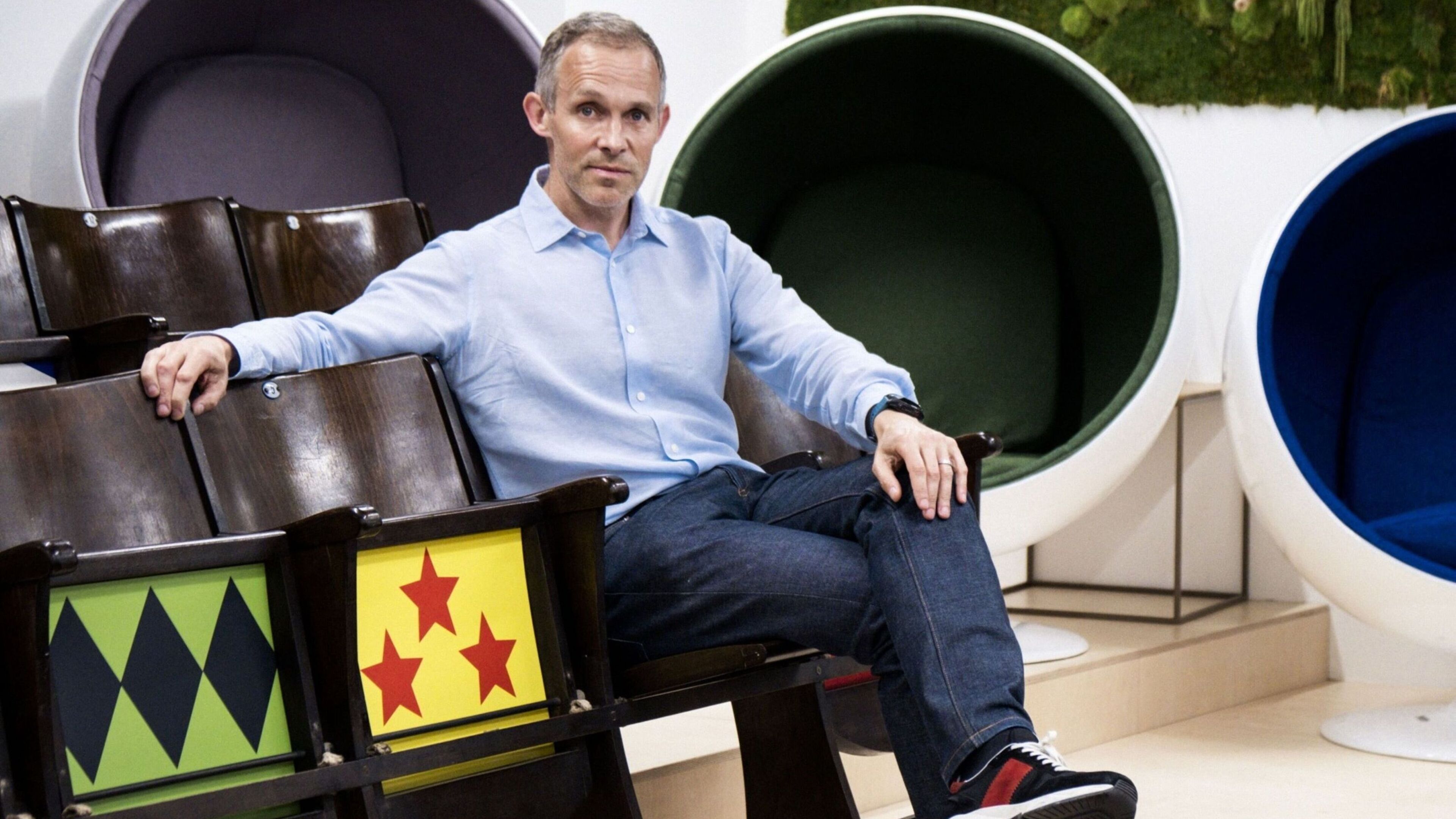 Flutter CEO Peter Jackson to step down next month as gambling firm seeks to re-energise business
