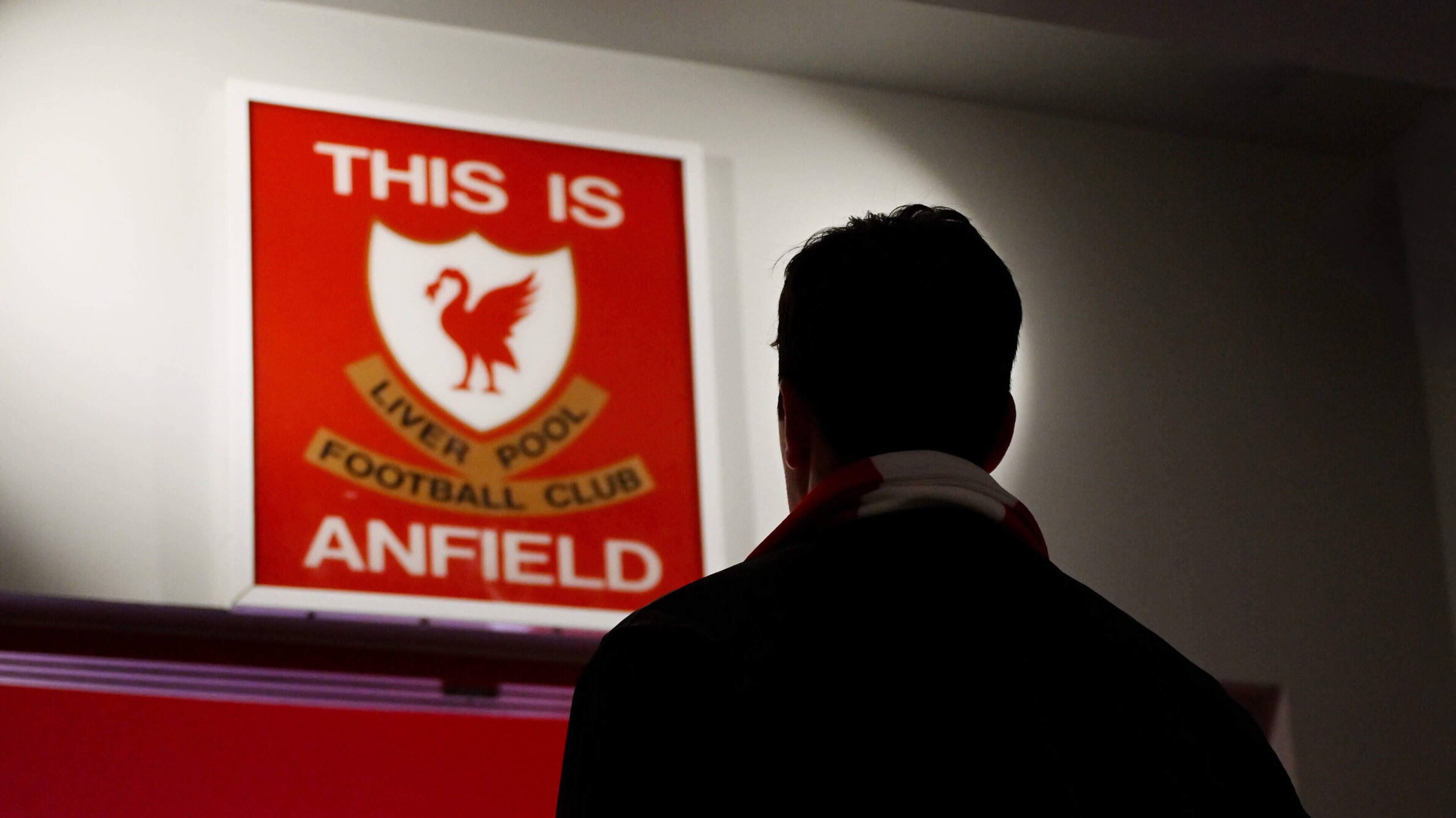 Tide of love for two great No 7s – who are trying to elude lethal opponent – will help Andoni Iraola understand Liverpool