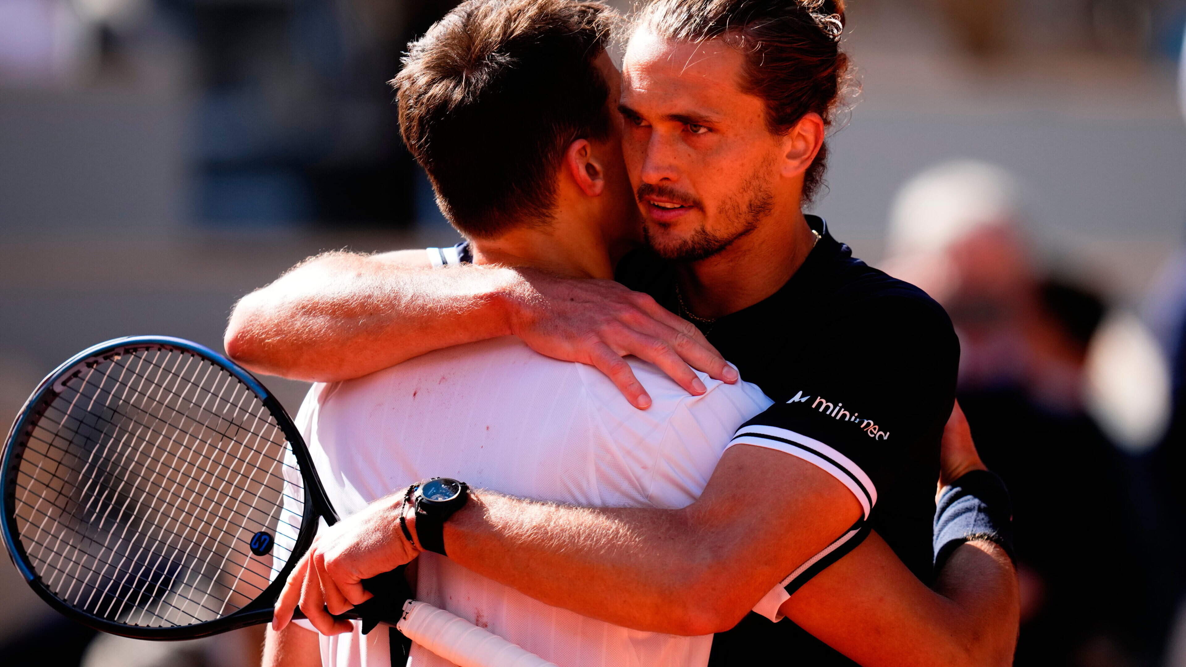 Alexander Zverev through to French Open final after four-set win over Jakub Mensik sets up latest grand slam chance