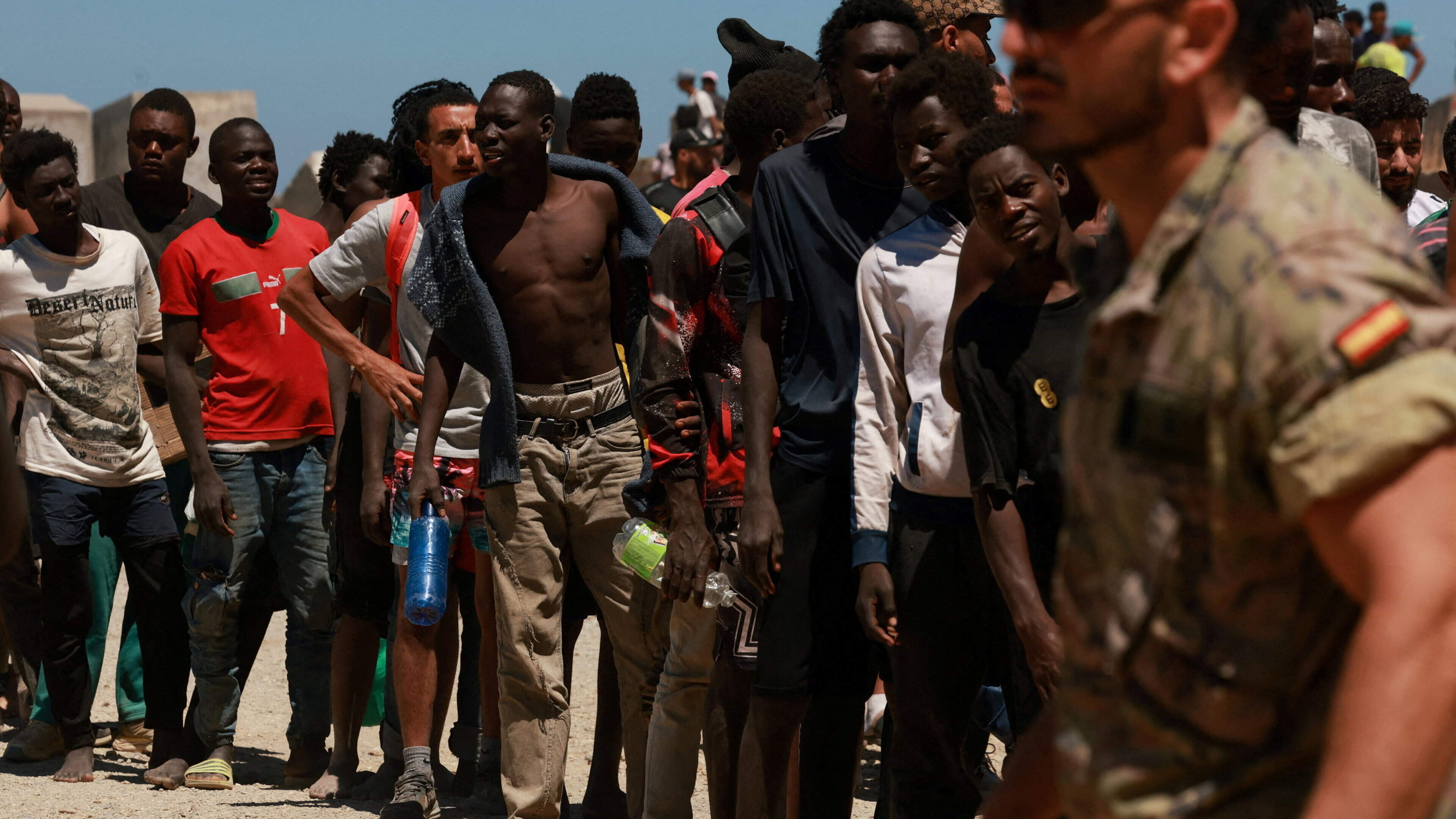 Spanish prime minister Pedro Sanchez criticised for jetting off on holiday as migrants refuse to leave Ceuta