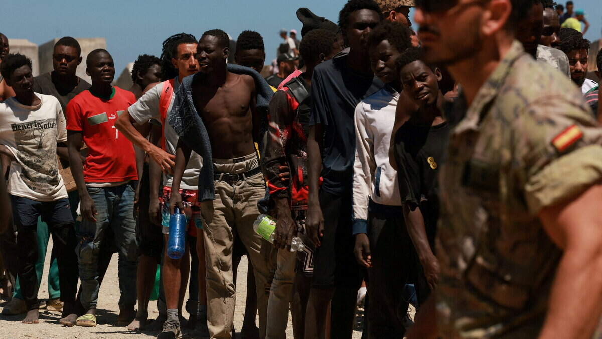 Spanish prime minister Pedro Sanchez criticised for jetting off on holiday as migrants refuse to leave Ceuta