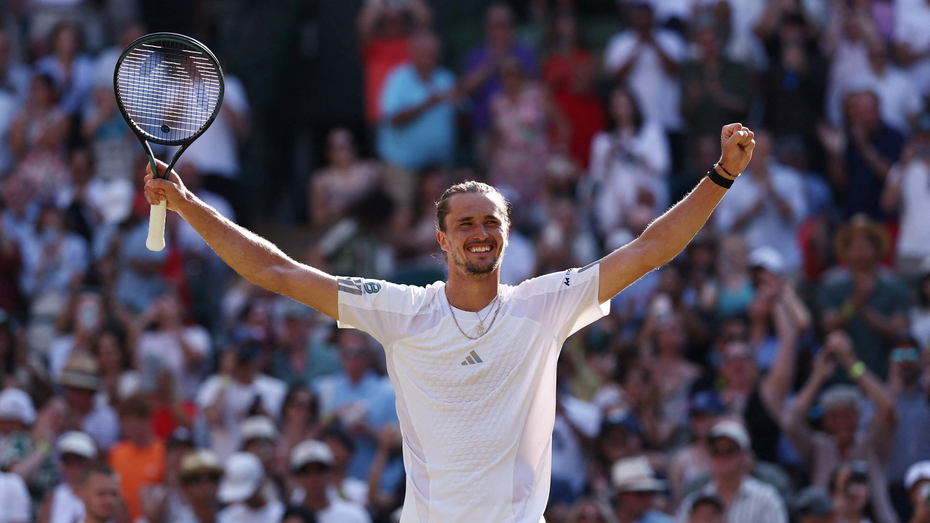 Alexander Zverev halts Taylor Fritz losing streak to reach Wimbledon semi-finals for first time