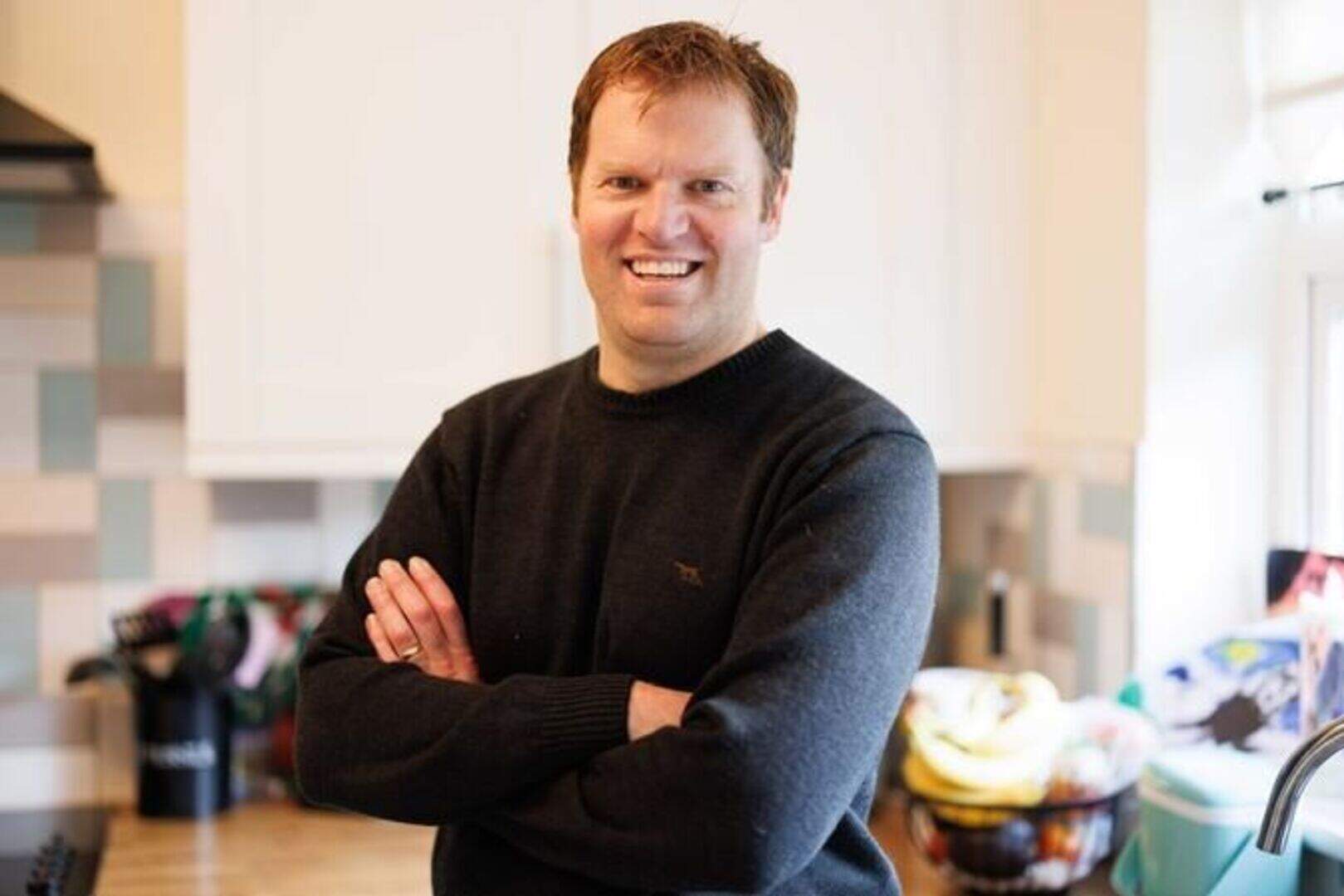 Michael Houghton’s Shift from Financial Independence to Philanthropy Sparks Discussion