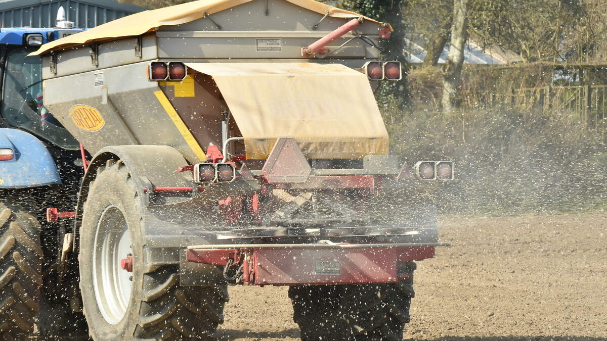 Spain says billions needed to help EU farmers combat effect of Iran war on fertiliser costs