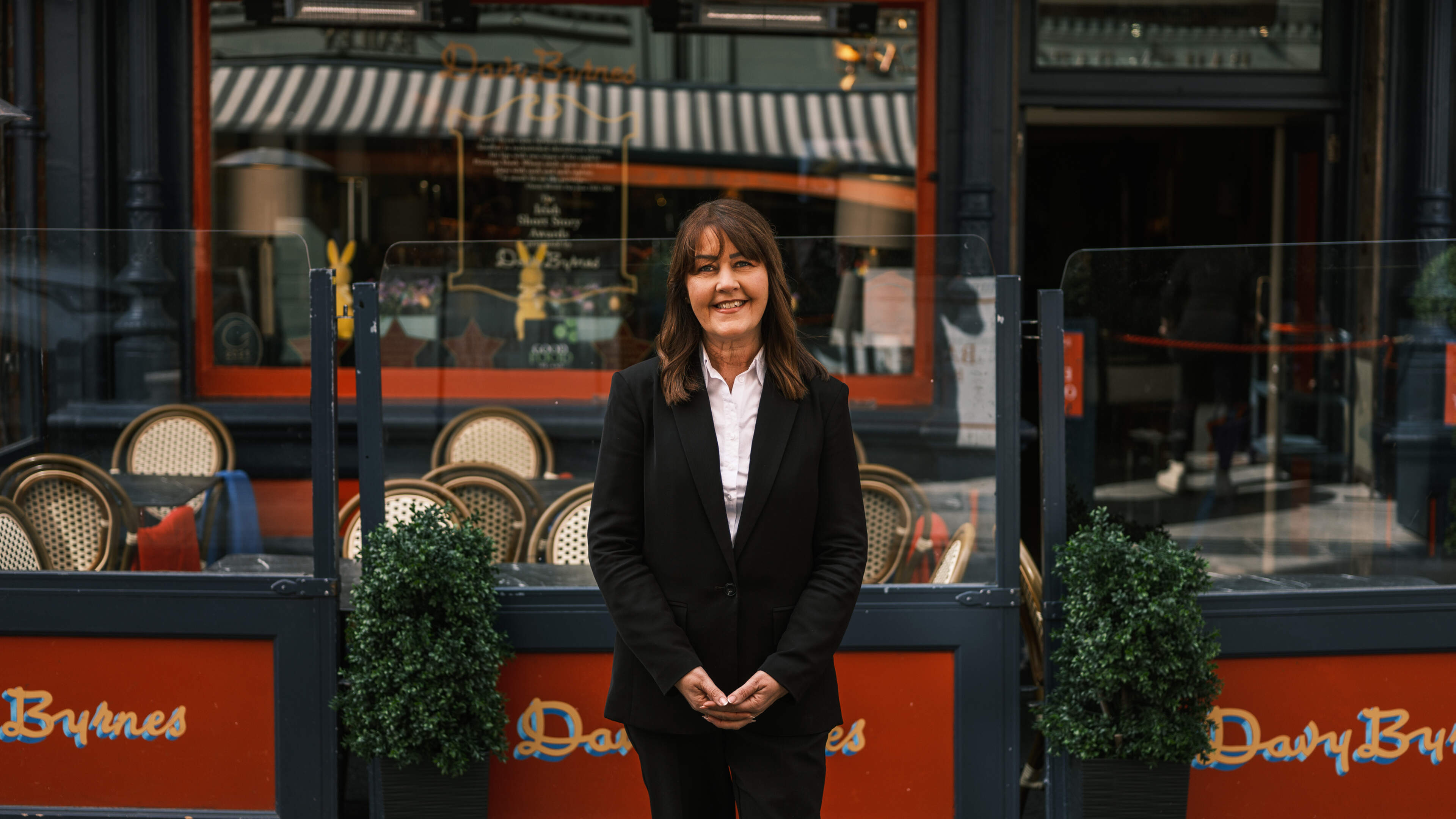 Bloomsday: ‘The staff call me Mammy Linda’ – meet the woman now running the ‘floor show’ at iconic Ulysses pub Davy Byrnes