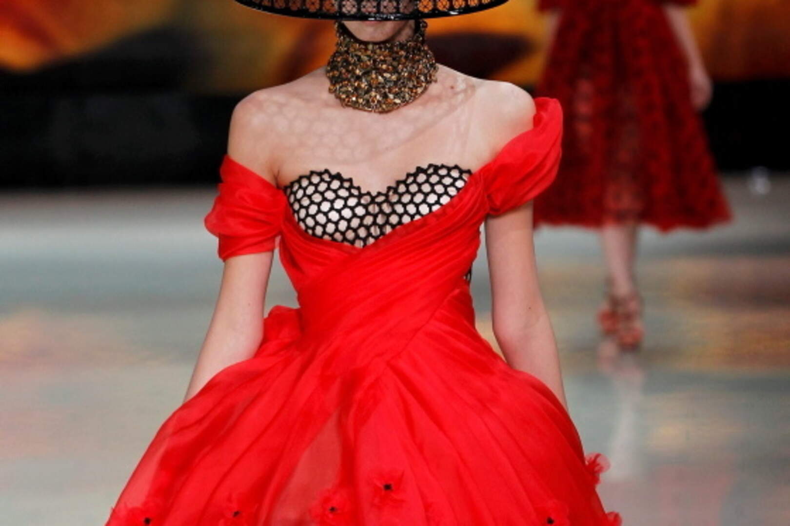 Alexander McQueen collection inspired by bees | Irish Independent