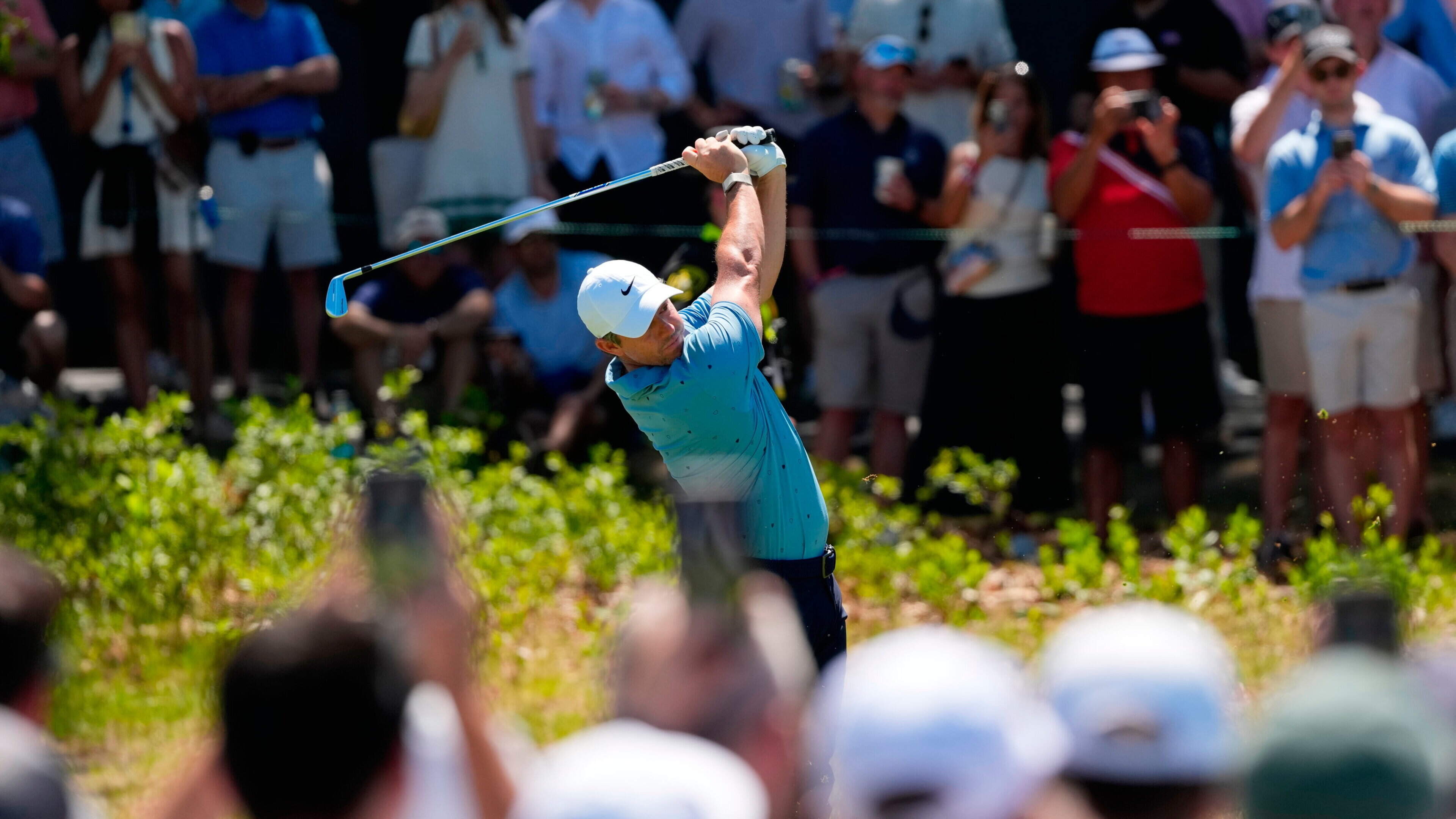 US Open, Day Three: Rory McIlroy seeks to reel in lead at Shinnecock Hills 