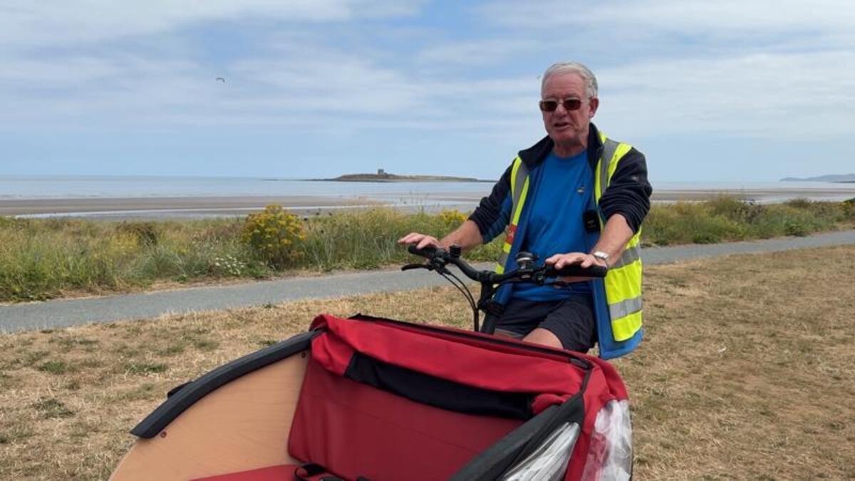 ‘It gives people a chance to feel the wind in their hair' – retired volunteers helping people escape isolation with free trishaw rides