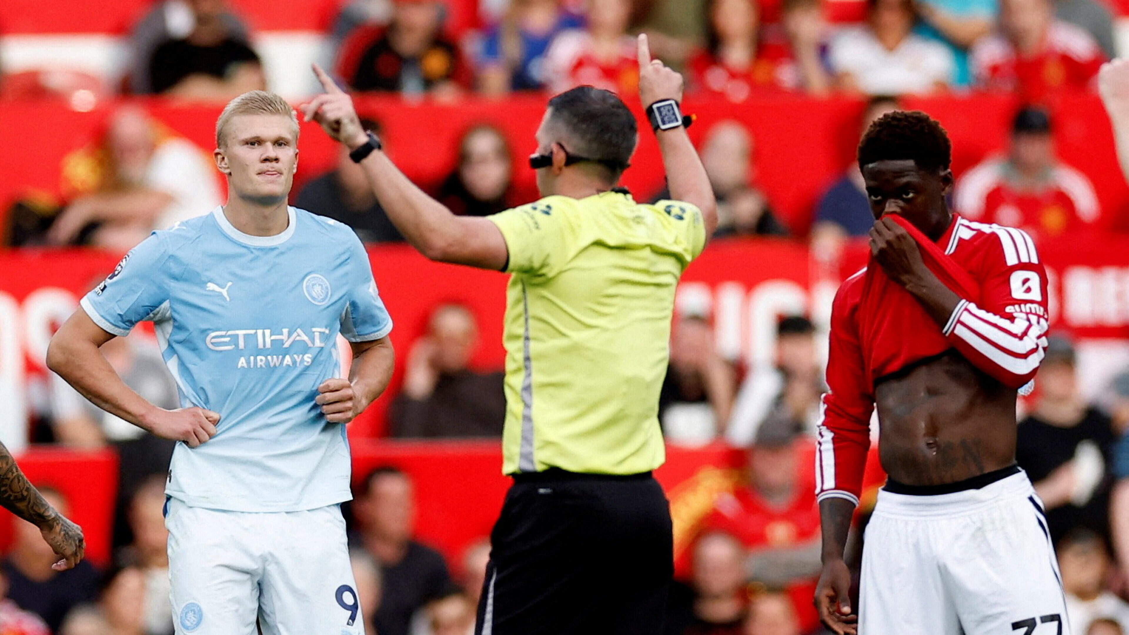 Premier League faces scrutiny over VAR decisions after controversial Manchester derby incident
