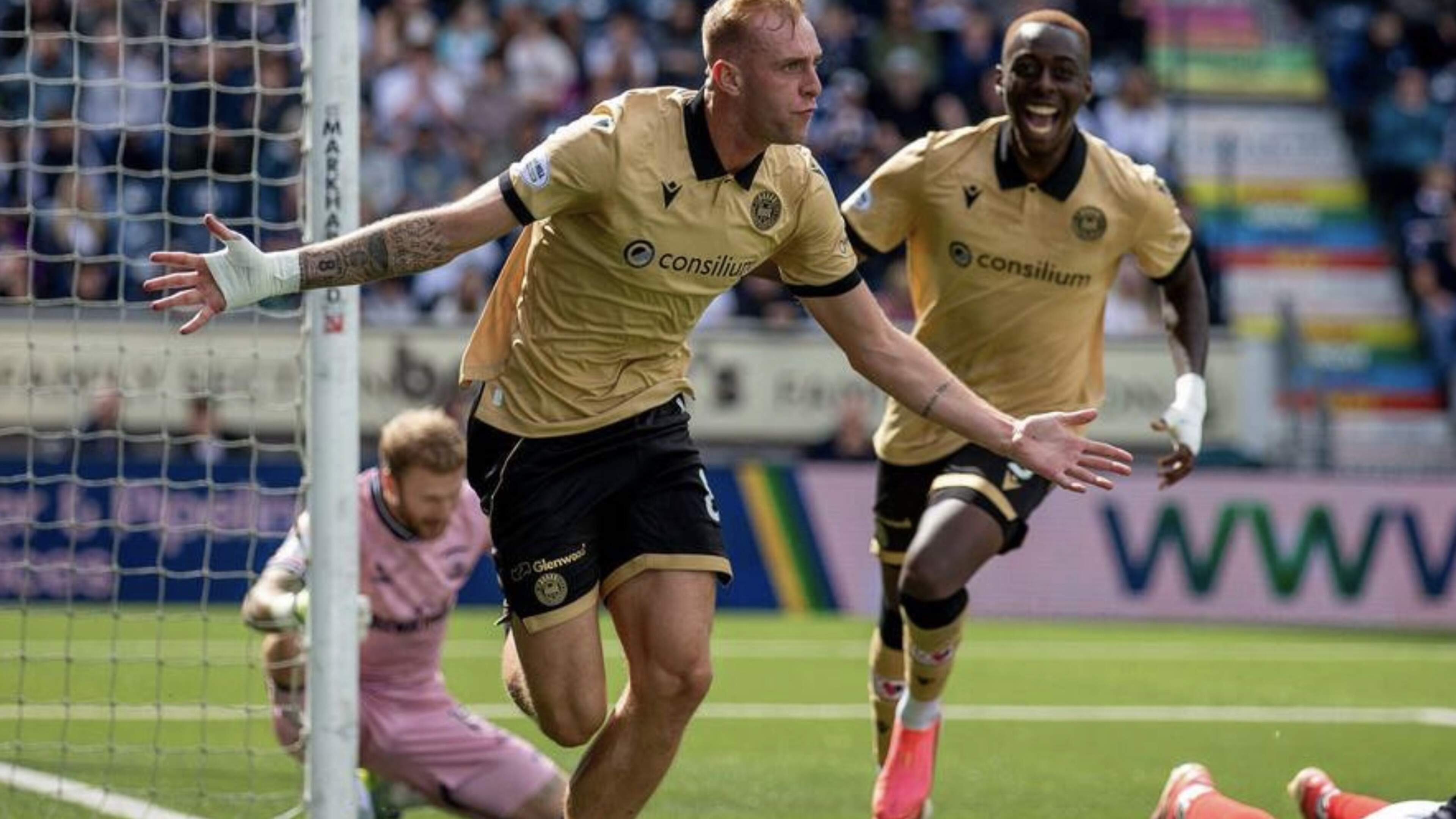 St Mirren manager calm on transfer speculation over Ireland star Killian Phillips