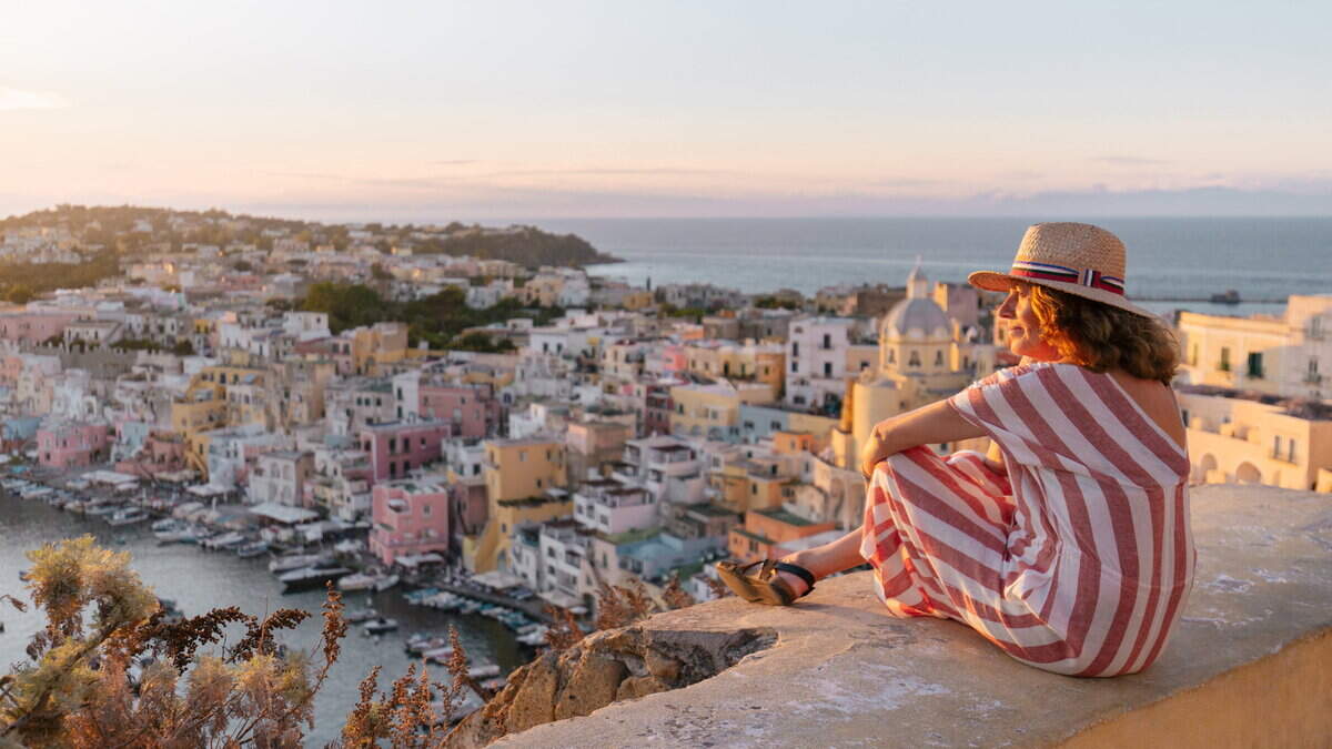 How to nab a last-minute holiday bargain