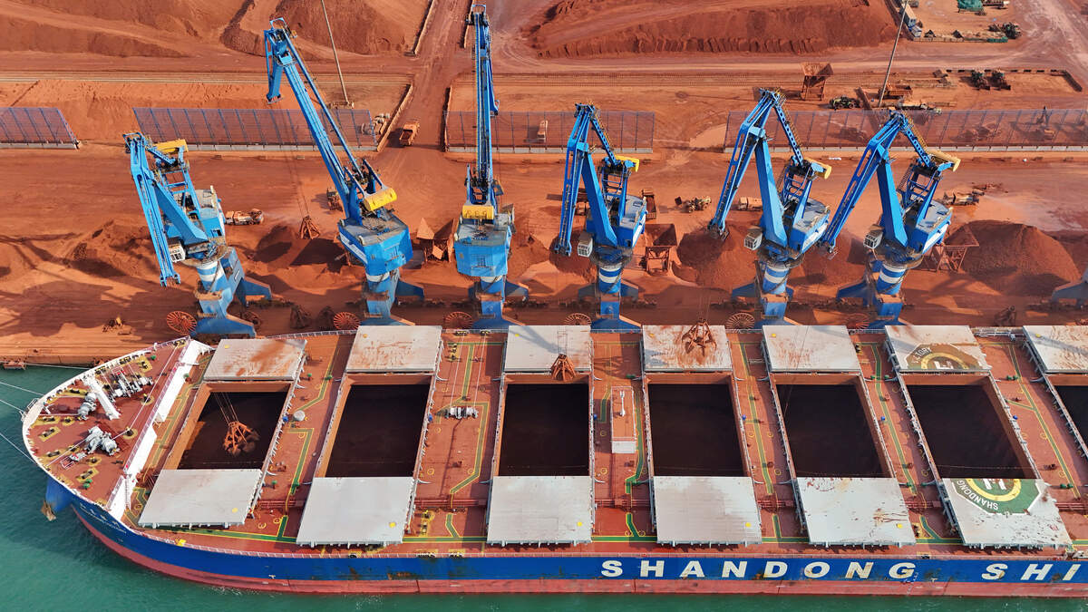 Top bauxite producer Guinea to unveil export controls in June