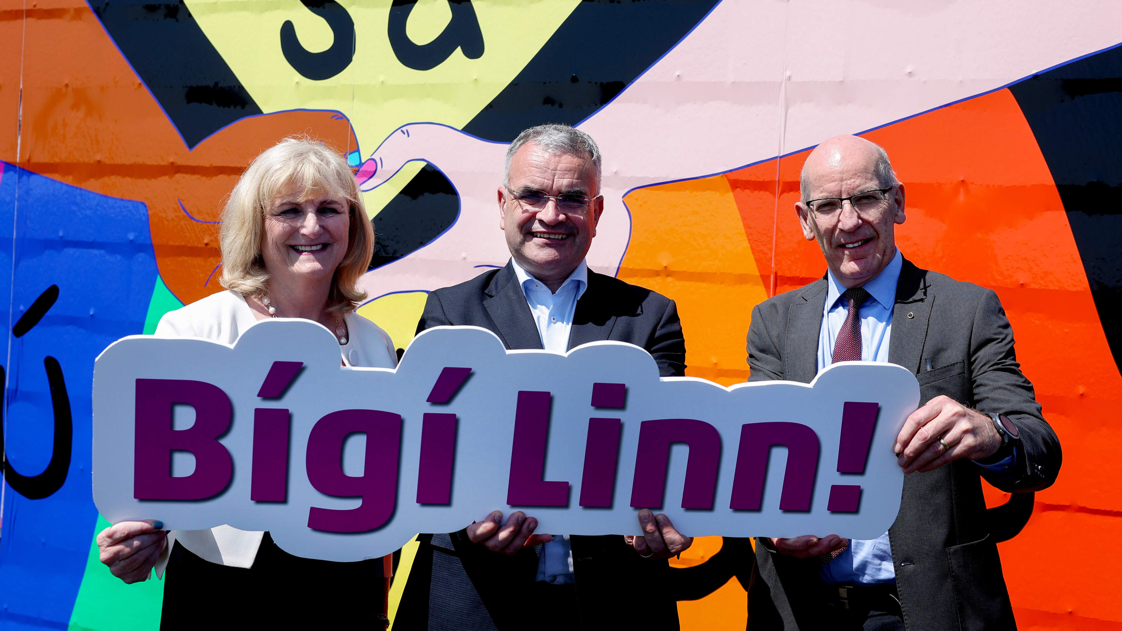Dhá scéim seolta ag an Aire Calleary