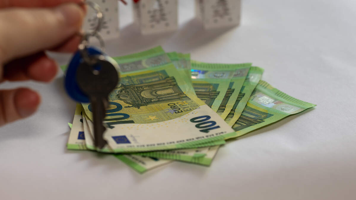 Average rent for two-bedroom apartment tops €2,200 as Dublin availability falls