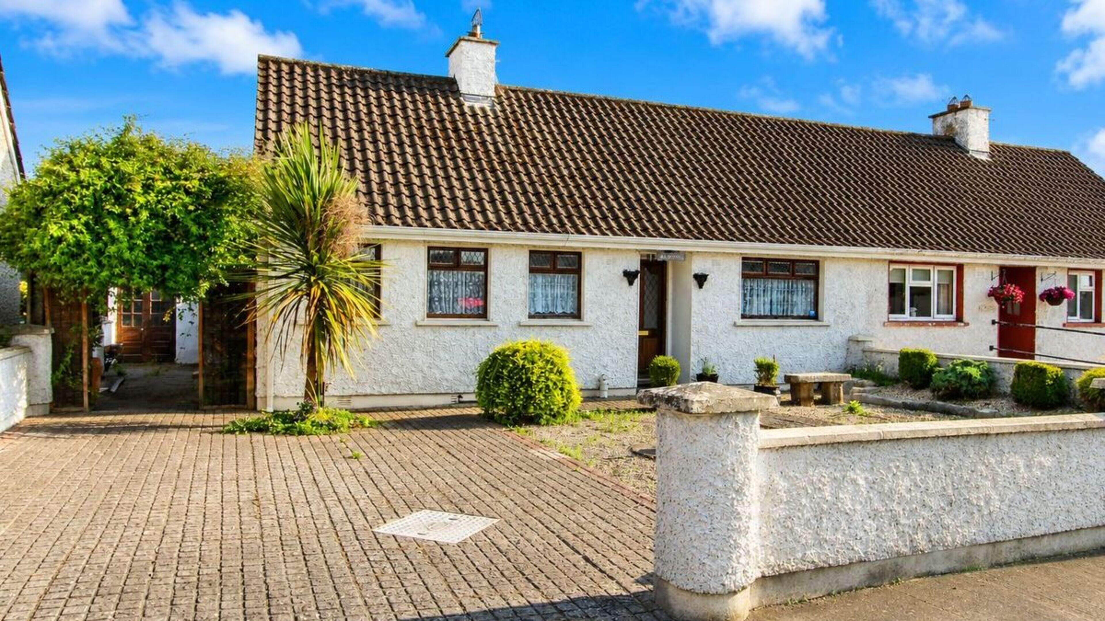 Three-bedroom Wicklow bungalow with upstairs office put on market for €215,000 