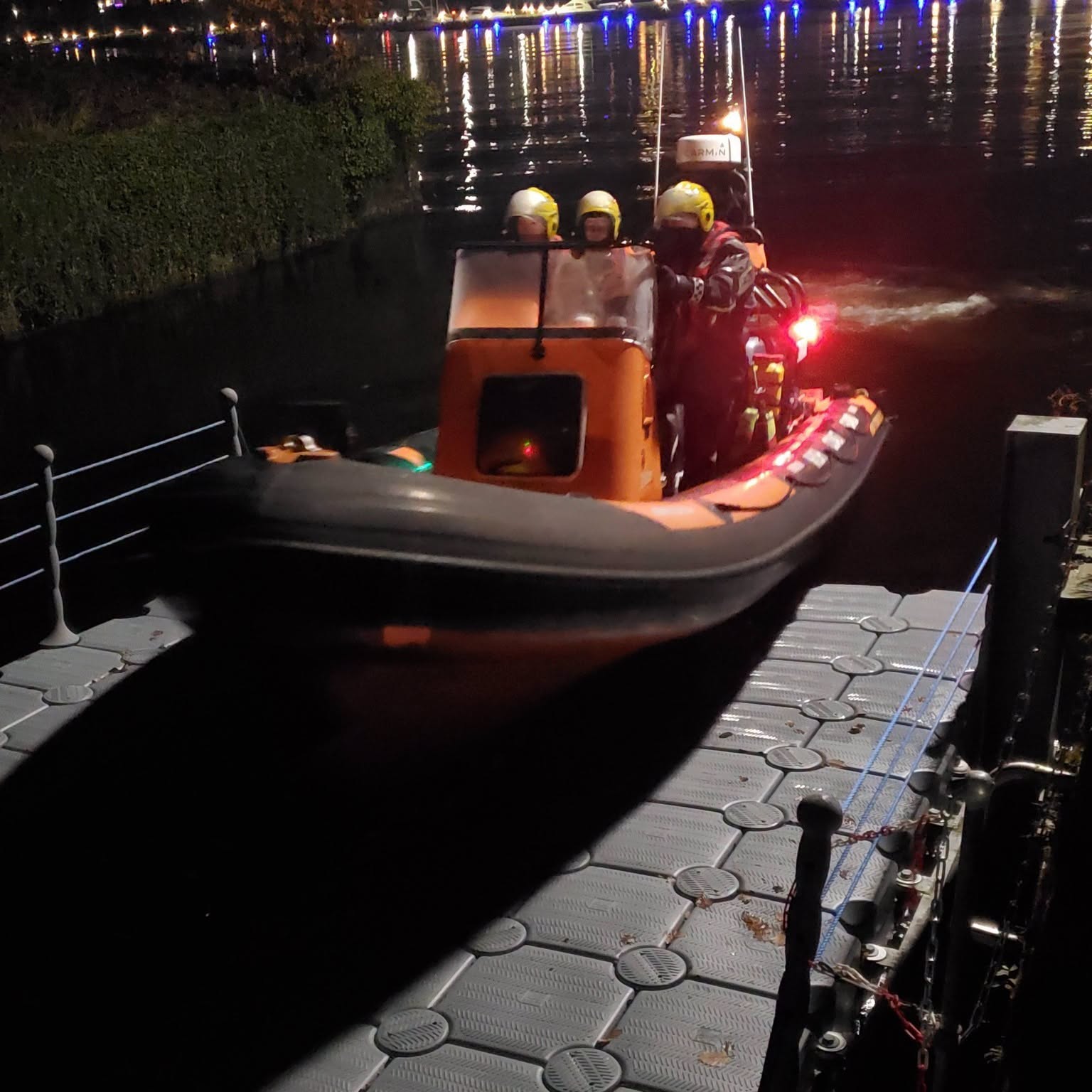 Two people onboard jetski rescued in Clare after engine failure leaves pair stranded