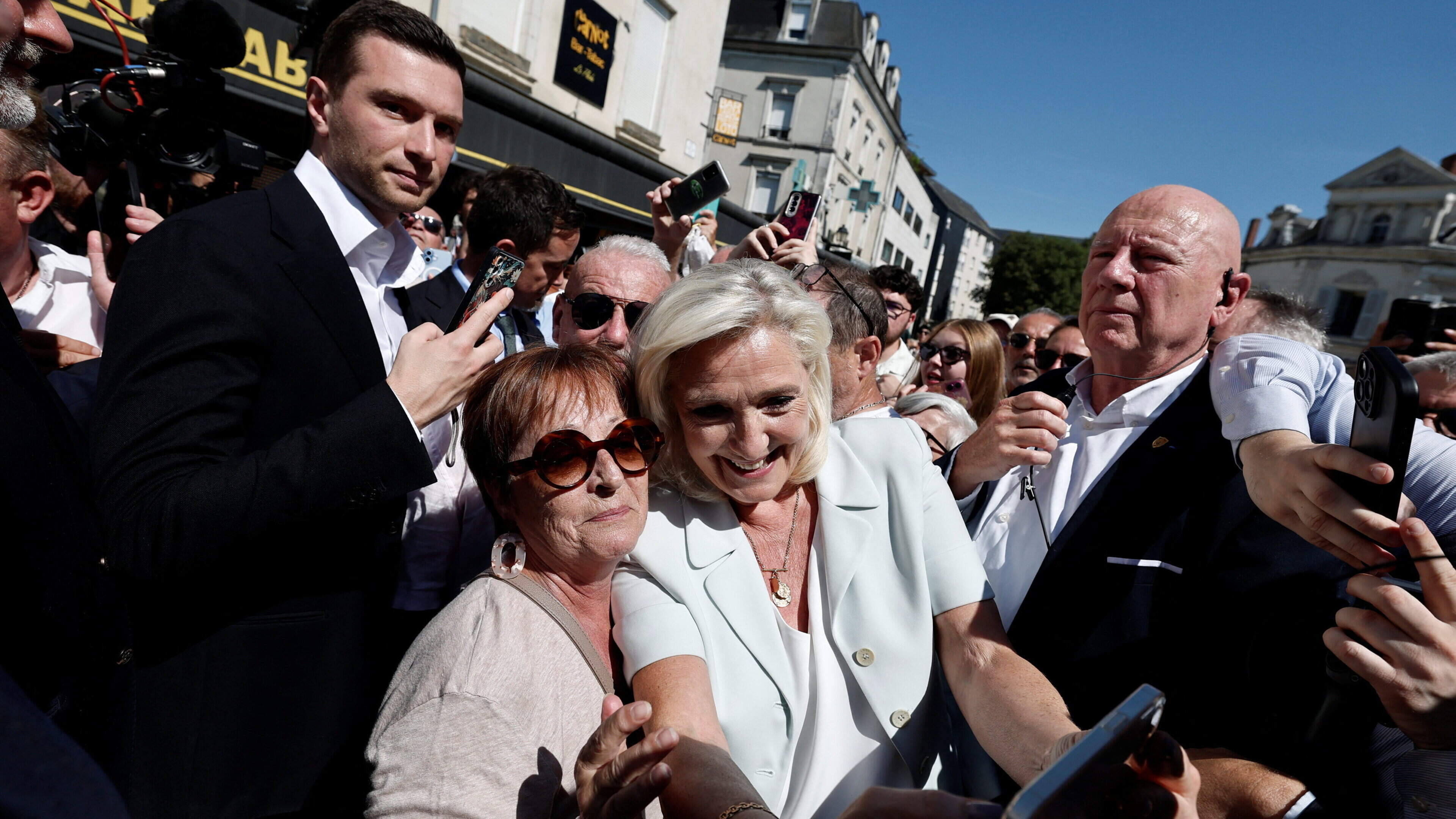 Boos and cheers for Marine Le Pen as she kicks starts her presidential campaign