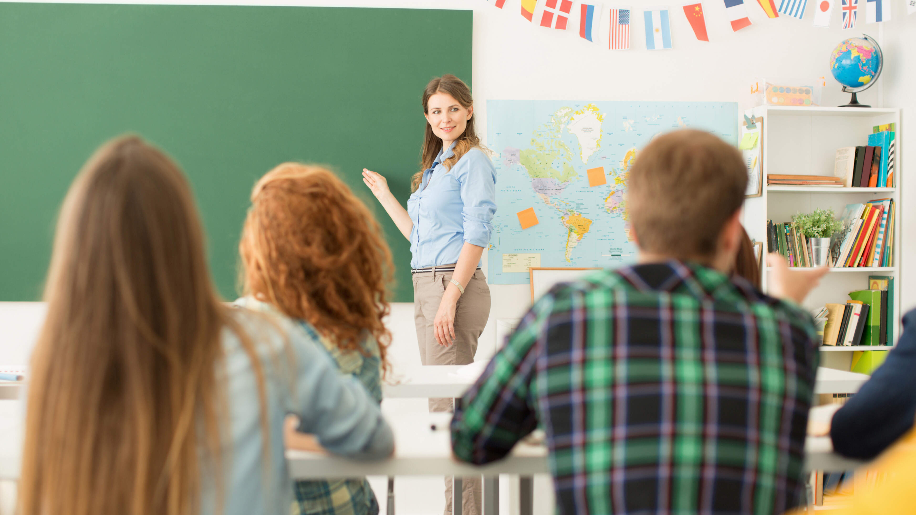 Beidh díolúine ón Ghaeilge ag dalta as gach cúigear faoi 203