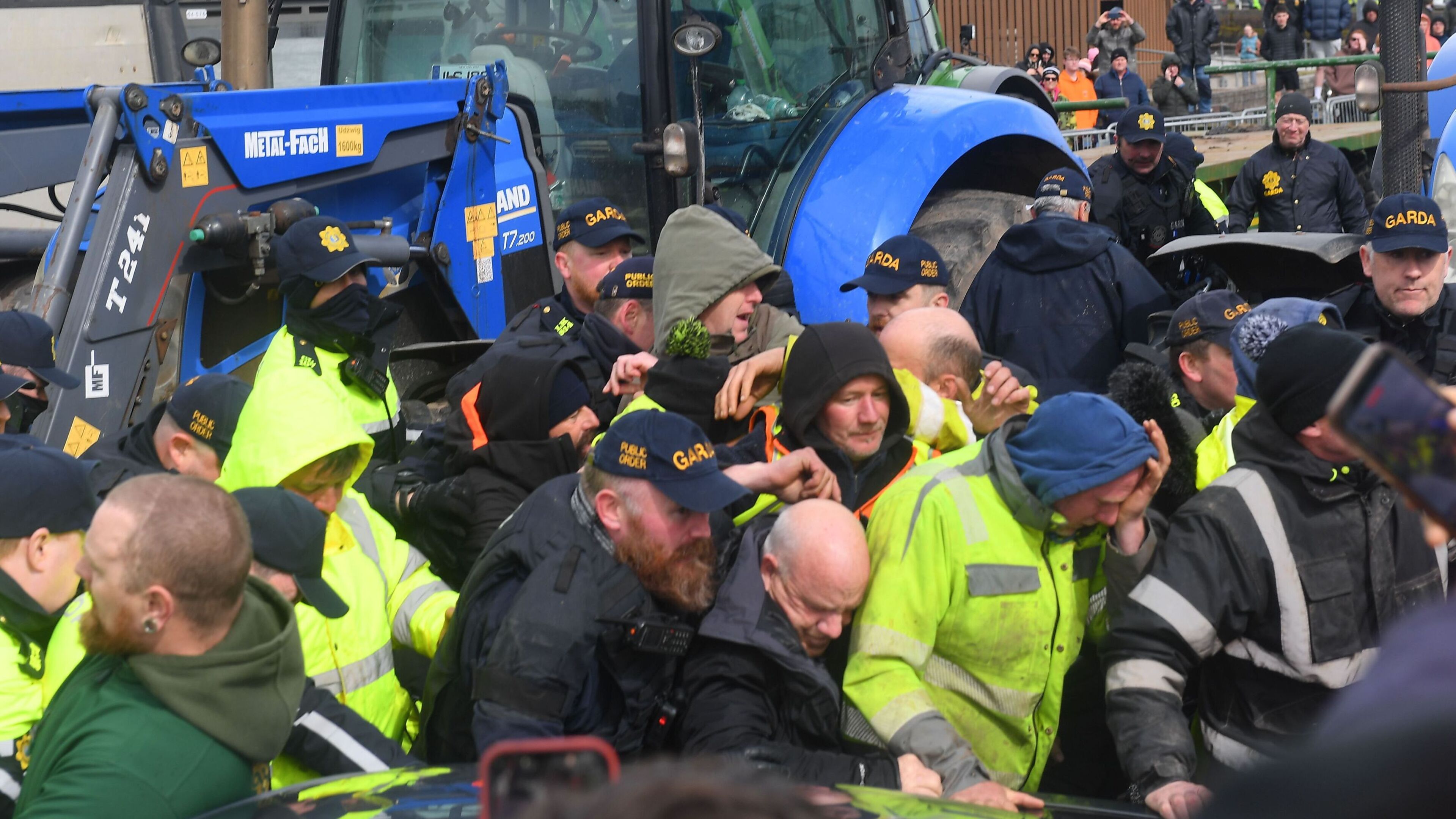 Cork TD warns groups already planning fuel protests if Government scrap excite duty cuts