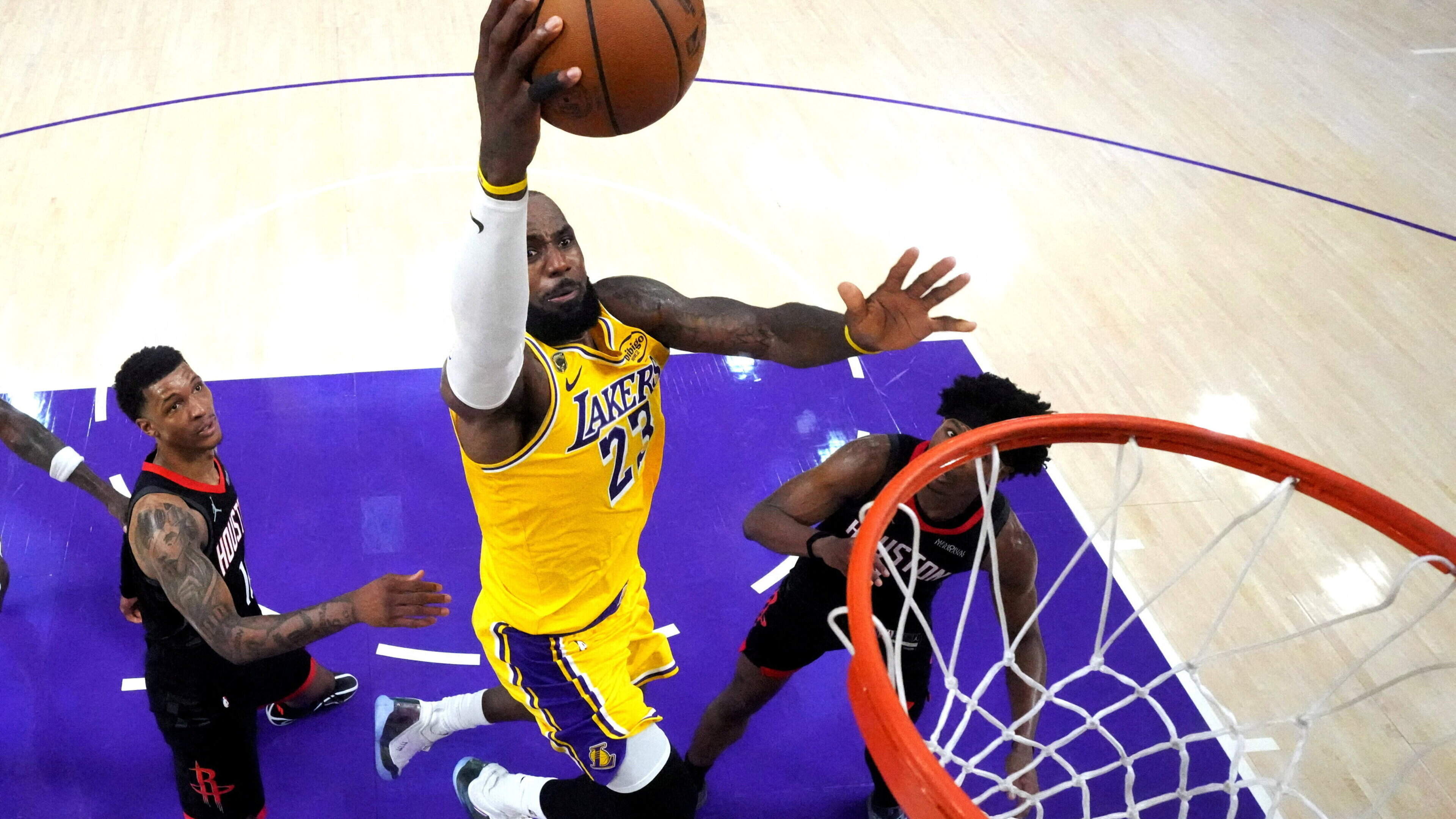 LeBron James set to leave LA Lakers amid rumour of Golden State Warriors switch