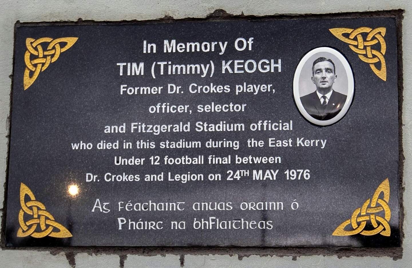Former Kerry manager unveils memorial plaque to Tim Keogh who died in ...