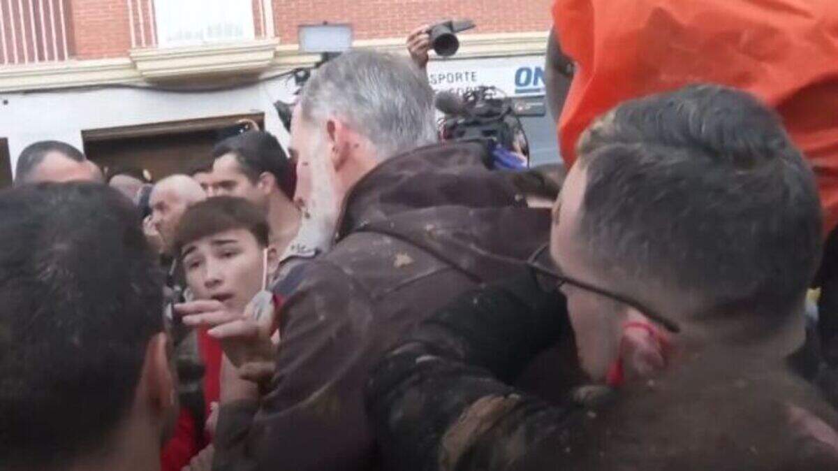 Angry flood survivors hurl mud and insults at Spain’s King Felipe VI ...