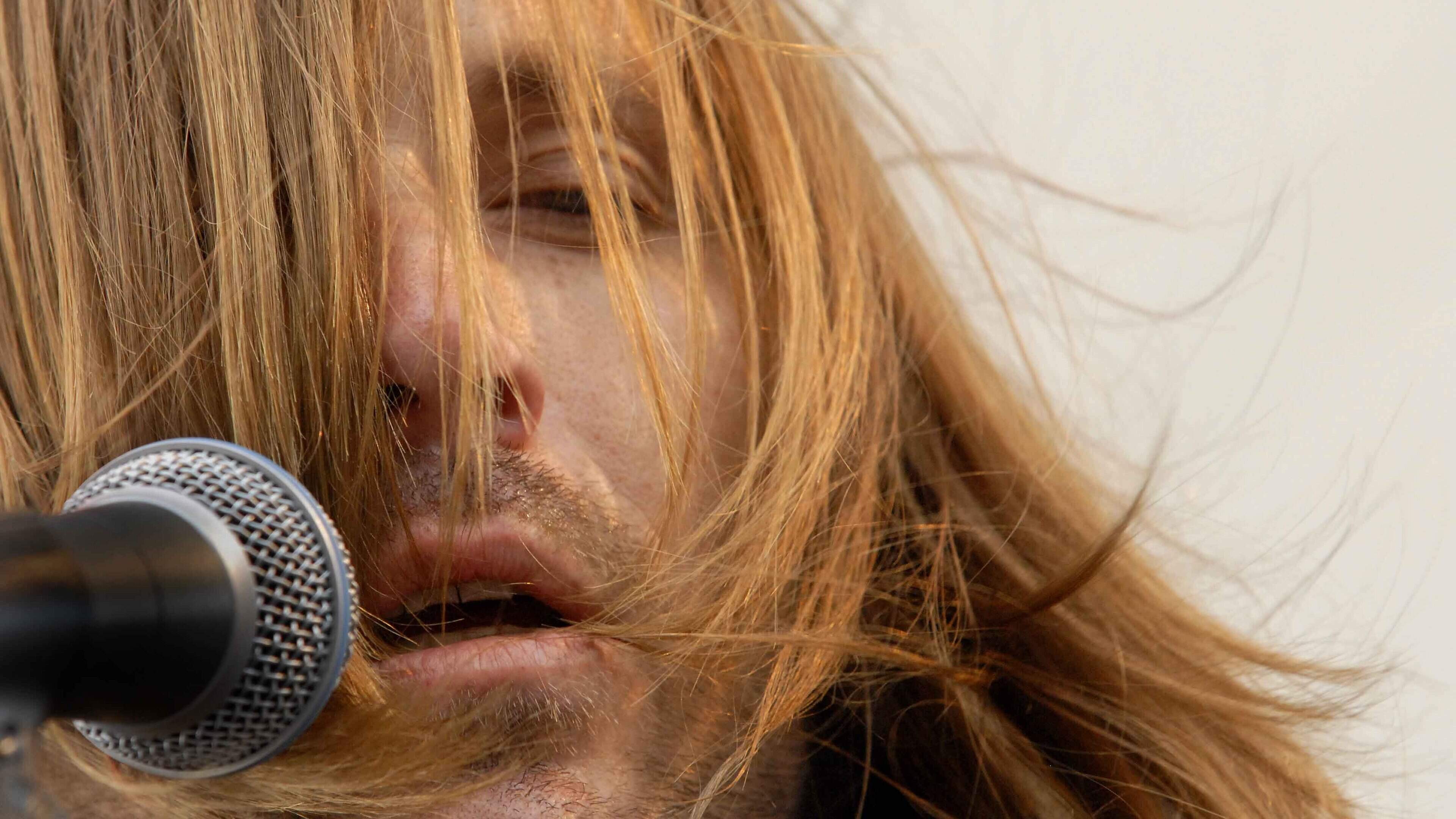 ‘I’m terribly sorry for the harm I caused, not only to her but also to my family’ – Evan Dando apologises for his ‘hypersexual’ episode and looks to the future