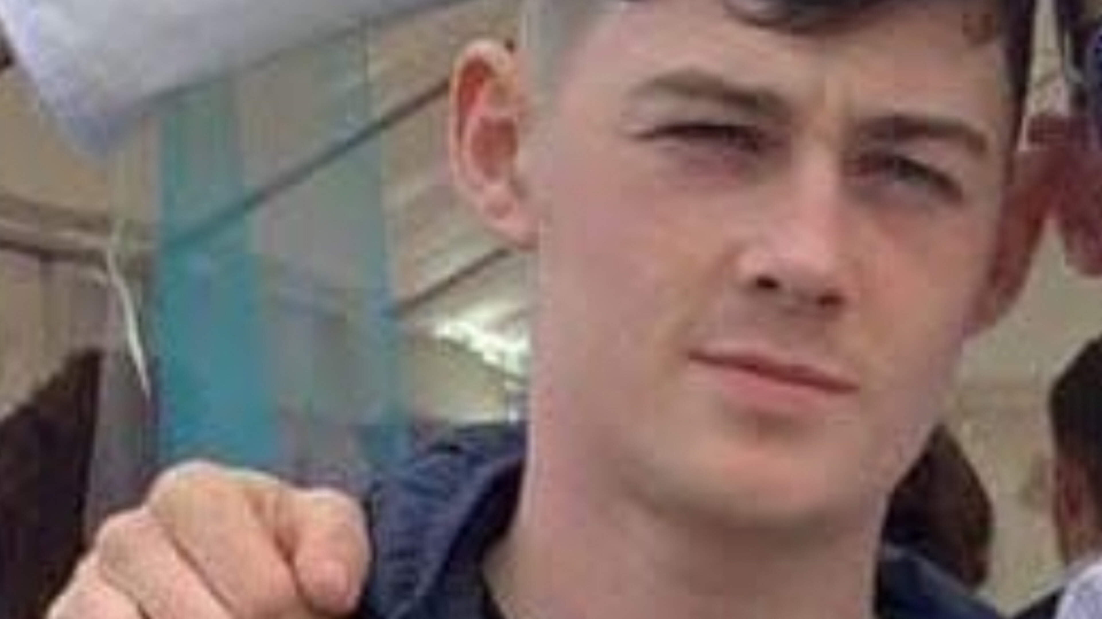 Former Dublin boxer admits using stolen bank card to buy €5.50 cookies in Wicklow