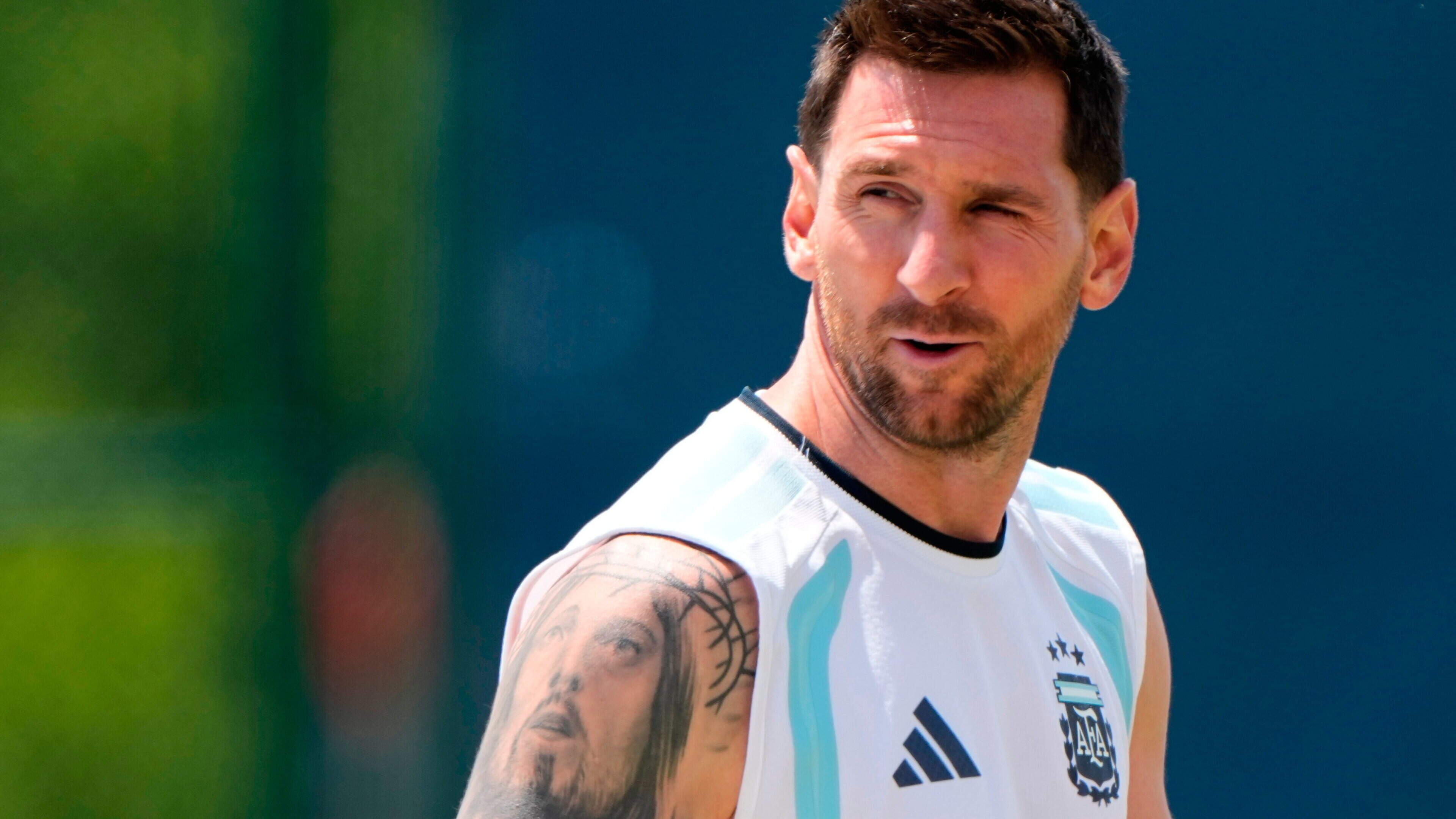 Why walking is the secret to Lionel Messi's continued success — but only if his teammates buy in