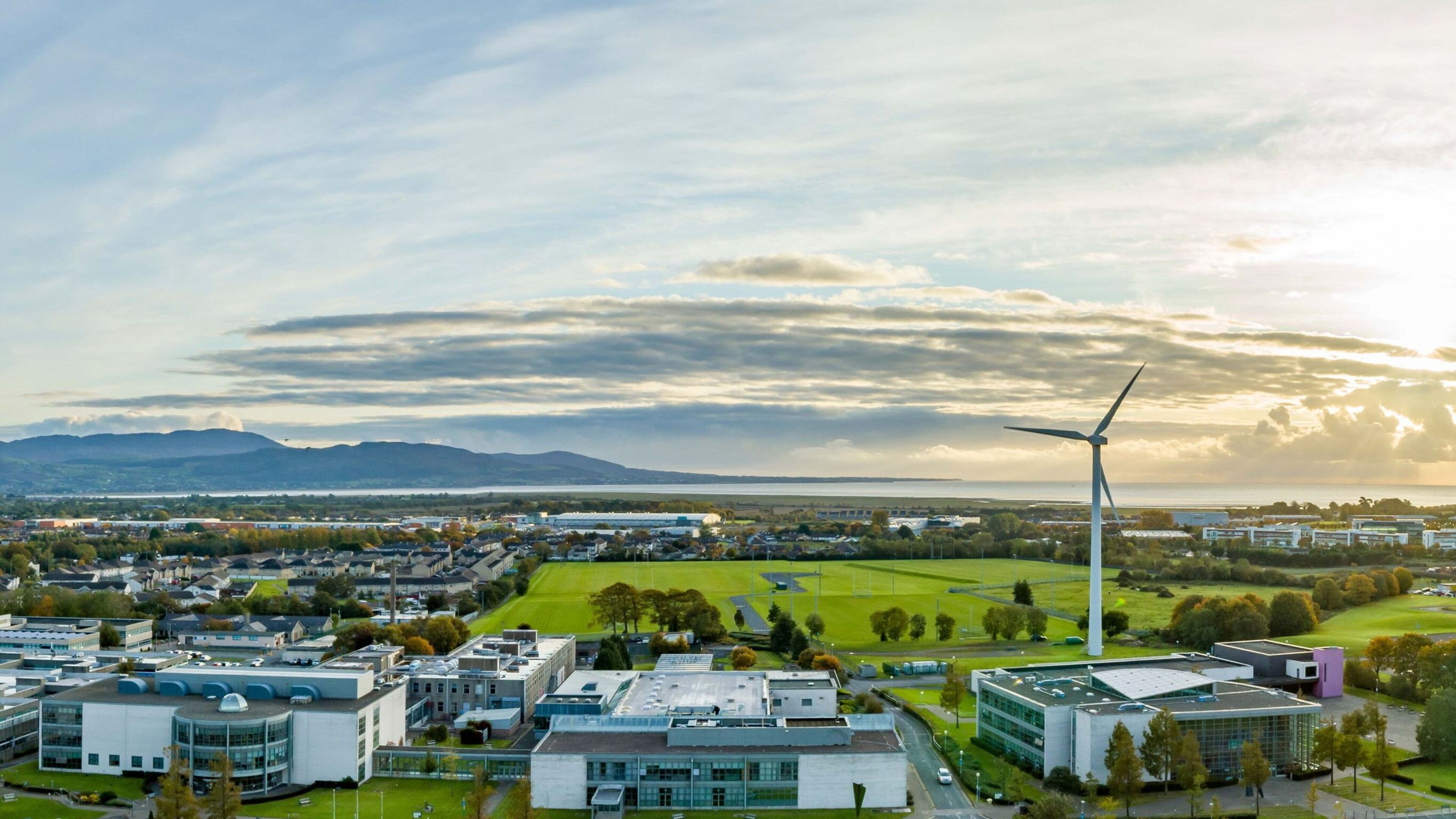 Report paves way for Dundalk Institute of Technology–Queen’s University Belfast partnership 
