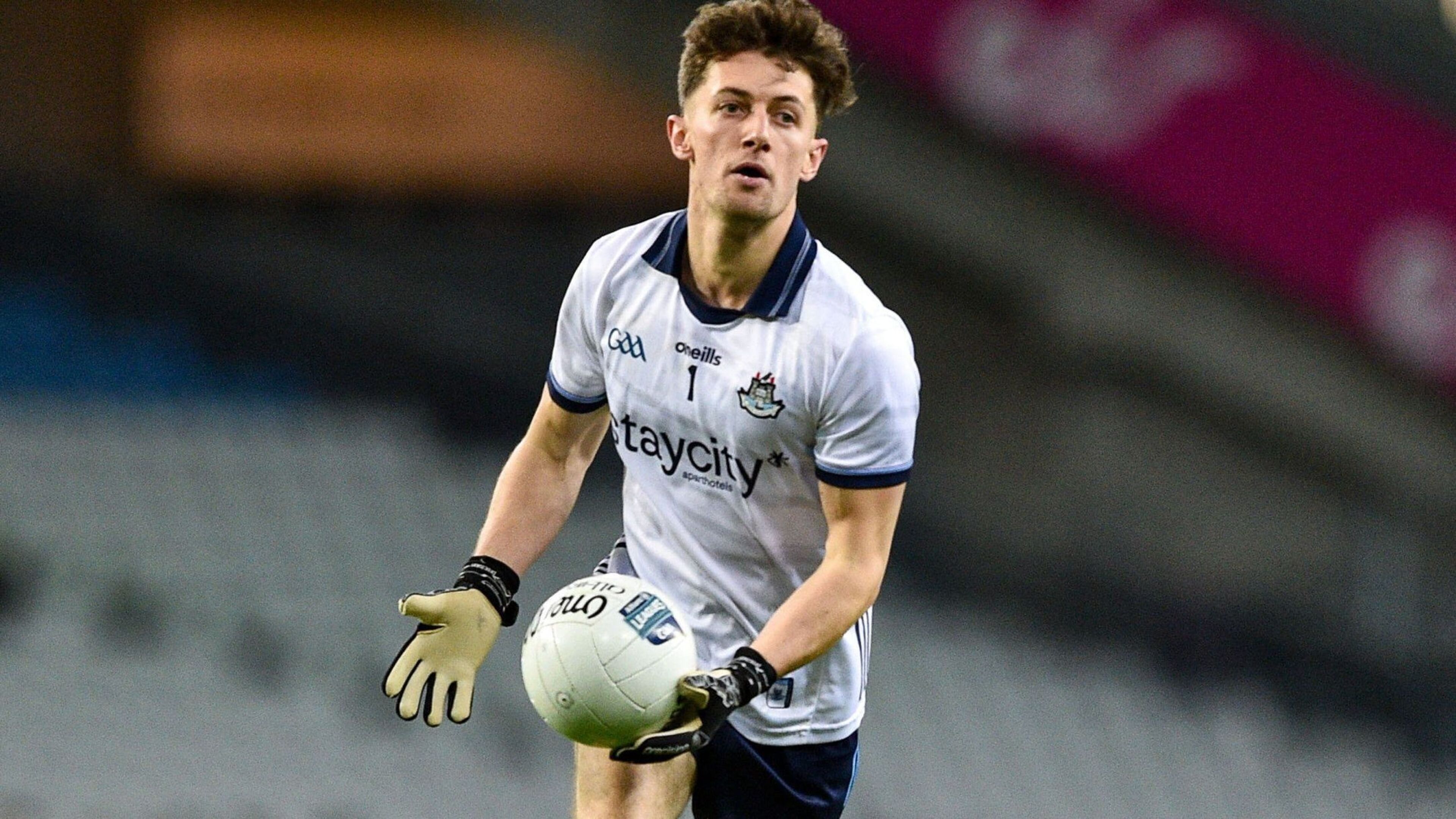 Dublin make goalkeeper change for must-win clash in Cavan with Evan Comerford recalled as Roscommon suffer Enda Smith blow 